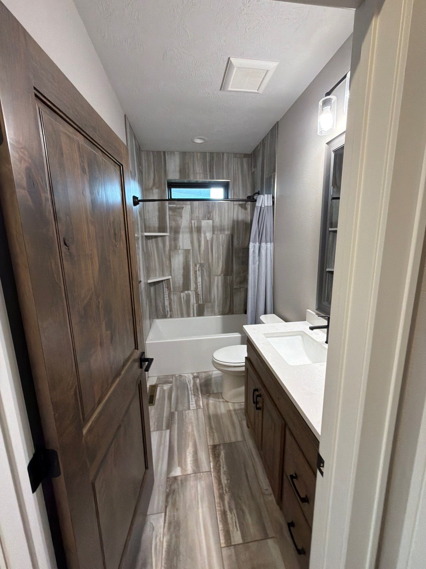 Sioux Falls Interior Finishing by Select Painting, Coatings & Garage Cabinets