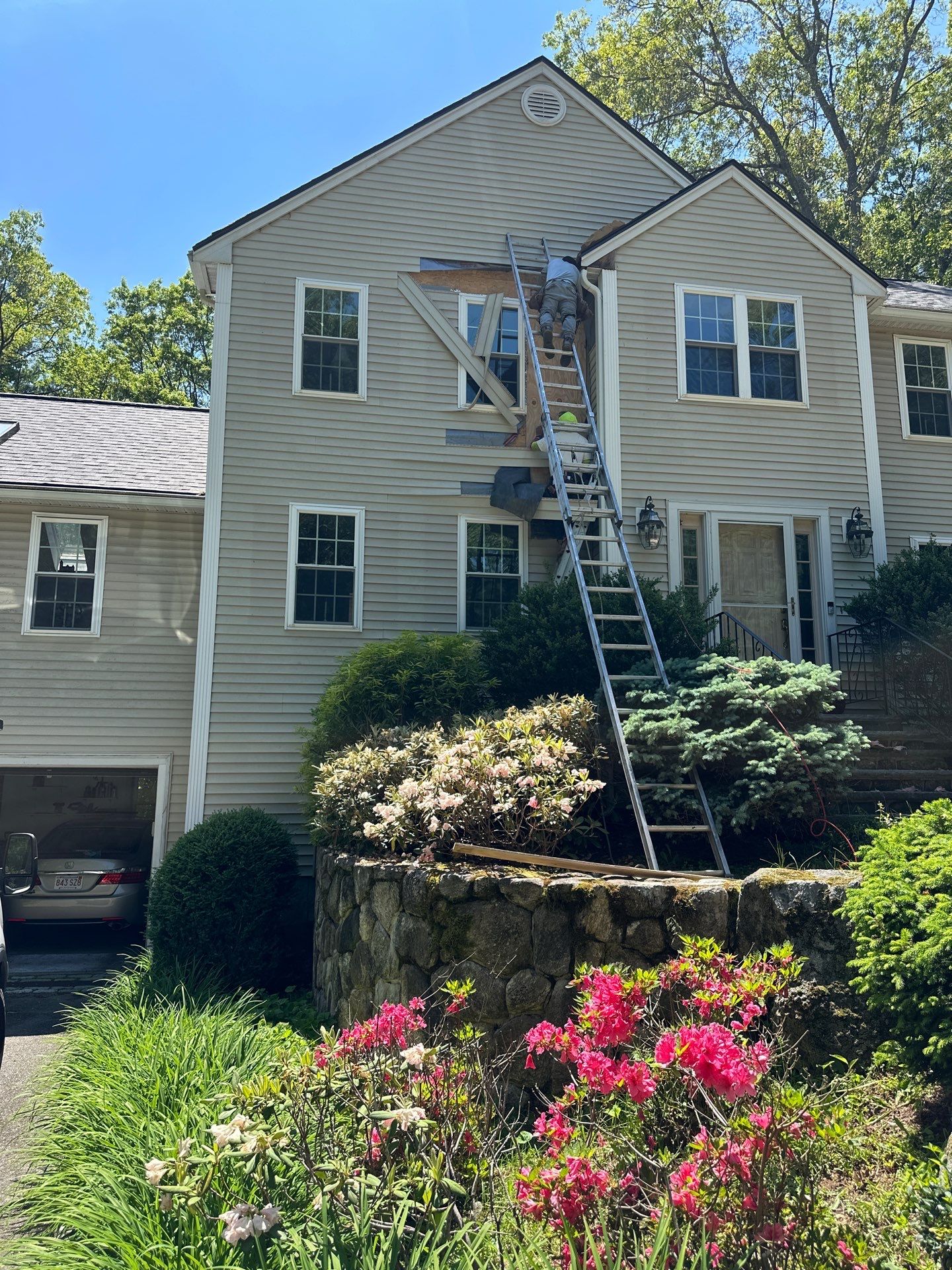 Leak Repair & Gutter Replacement in Chelmsford, MA by Mighty Dog Roofing of Greater Middlesex County