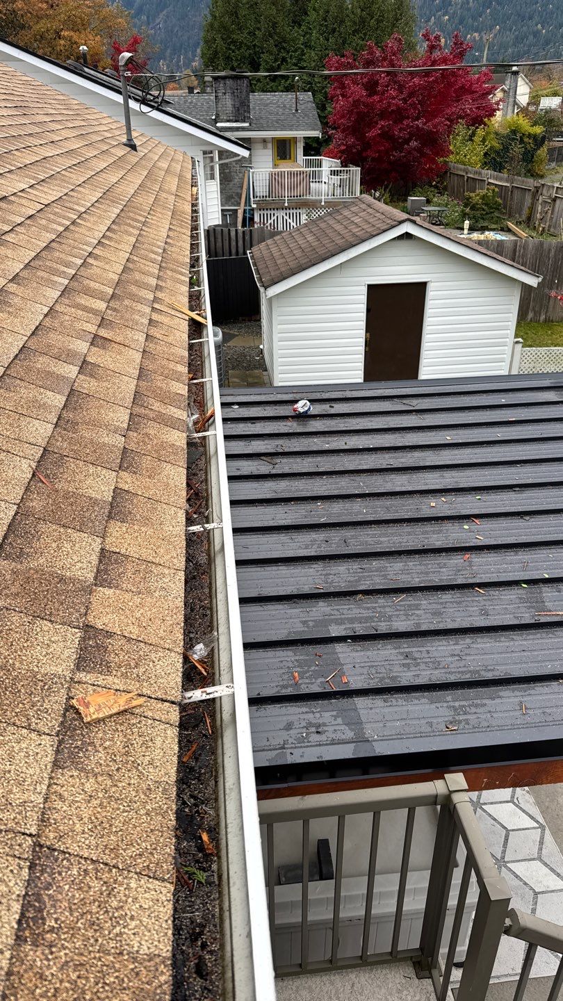 Residential Reroof Shingle - Shakewood by Top Notch Roofing Inc