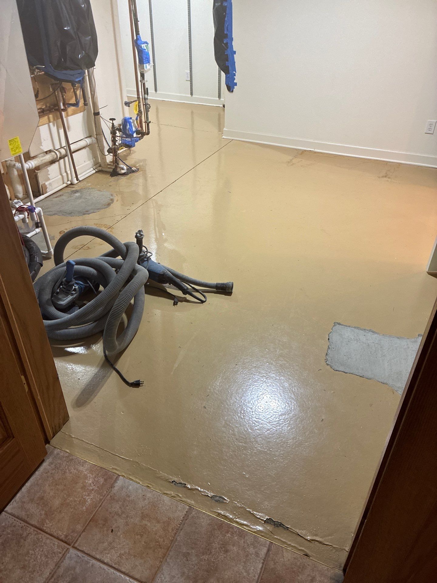 Keystone Flake Floor Coating in West Des Moines by Revival Concrete Coatings