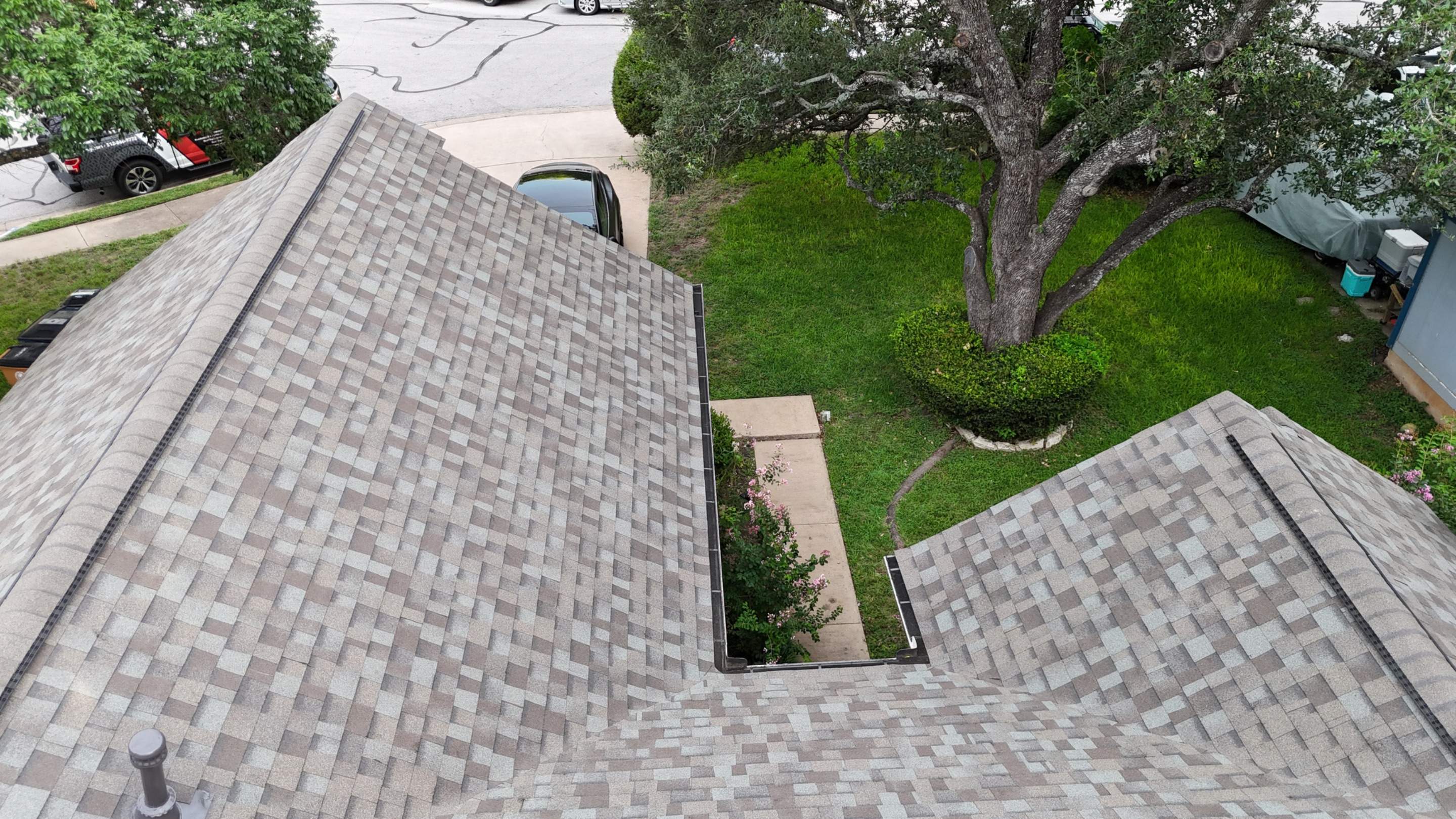 Driftwood - Owens Corning TruDefinition Duration by RoofsOnly.com