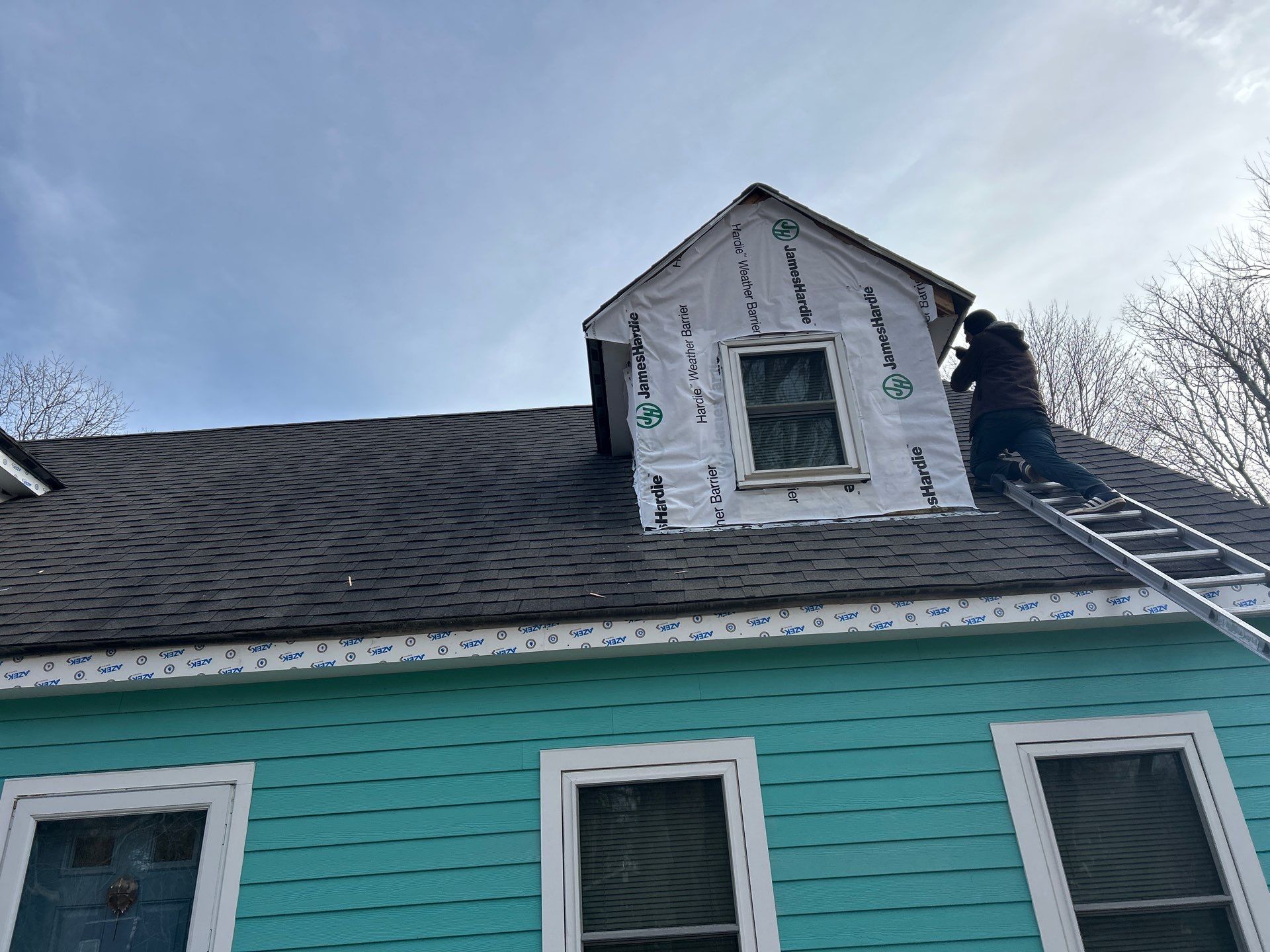 James Hardie siding in Dream Collection color - Dighton, MA by UBrothers Construction