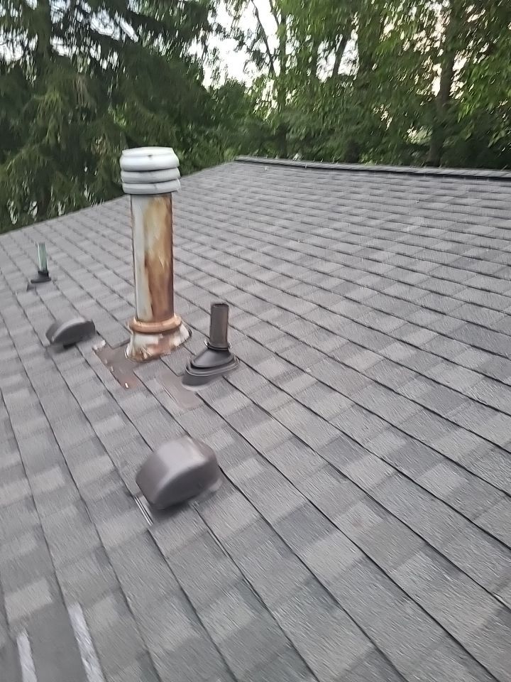 Vienna: CertainTeed Landmark Pro Architectural Shingles in Max Def Pewterwood by RM Banning, Inc.