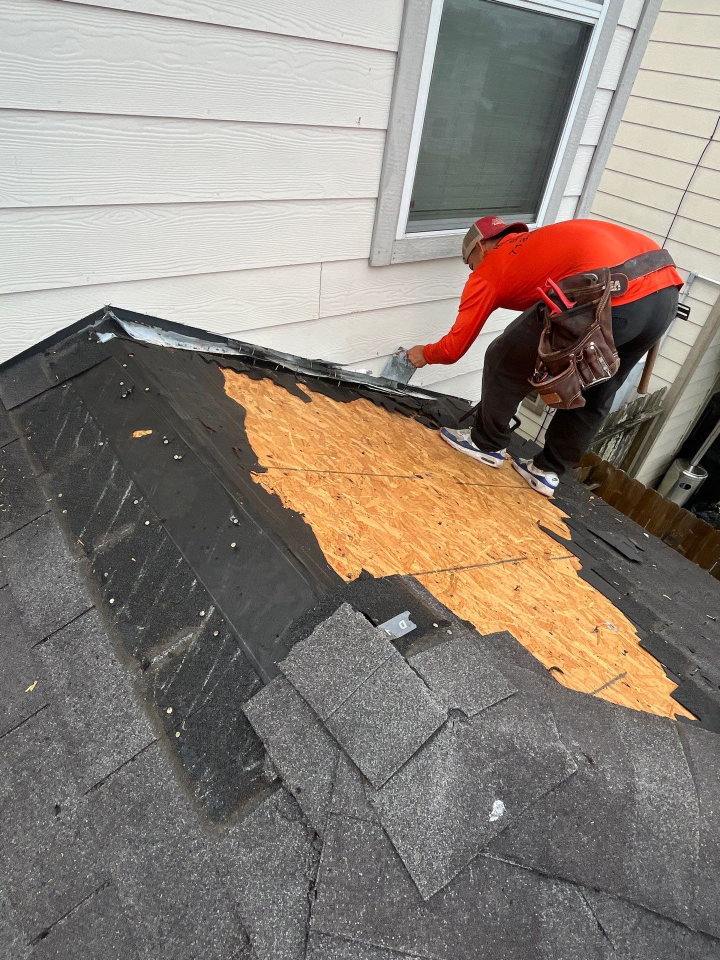 Residential Roofing Repair using Owen's Corning Duration (Lifetime) Shingles by Roof Repair Company