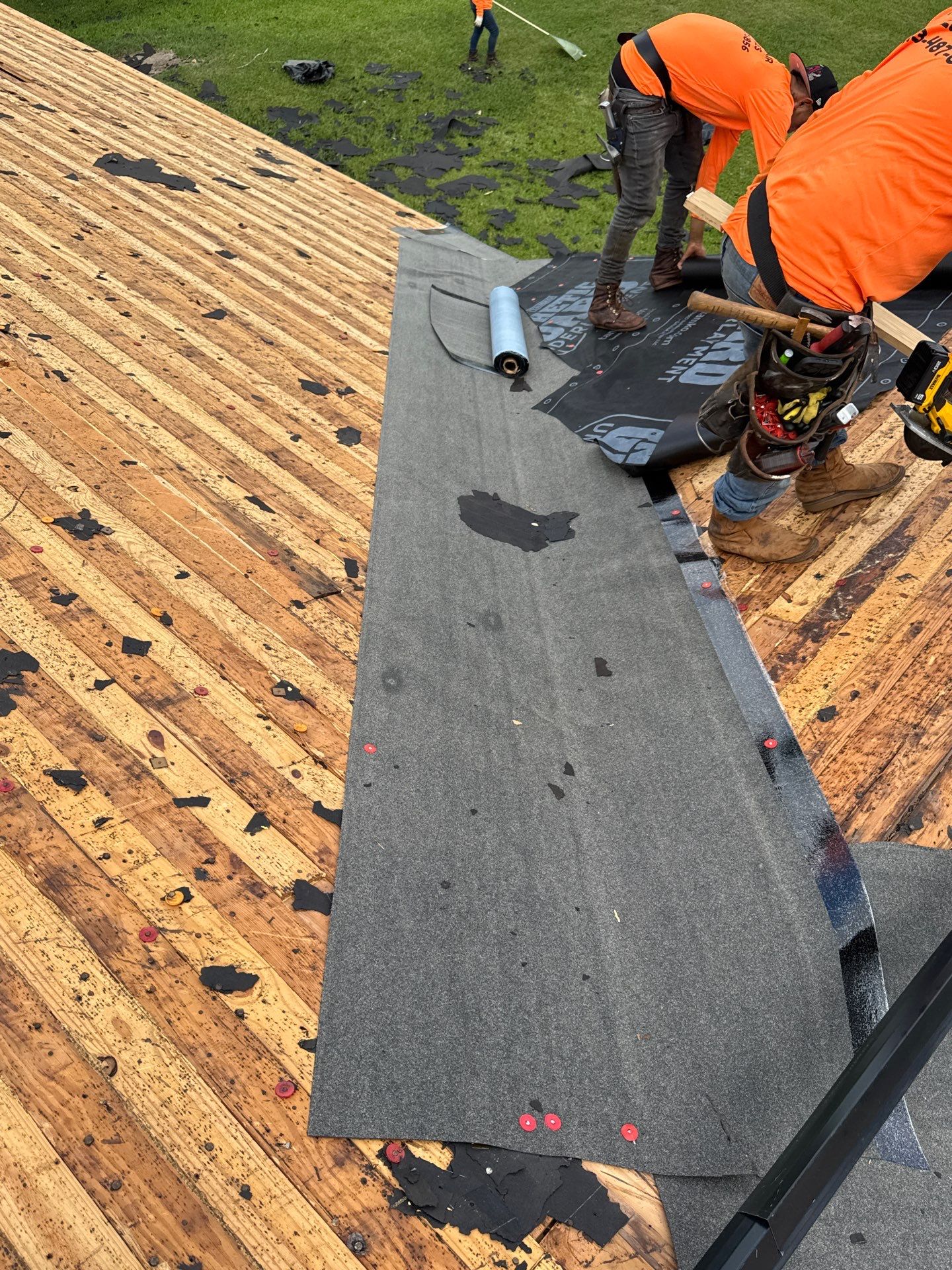 Roof Replacement louise by Roof Repair Company