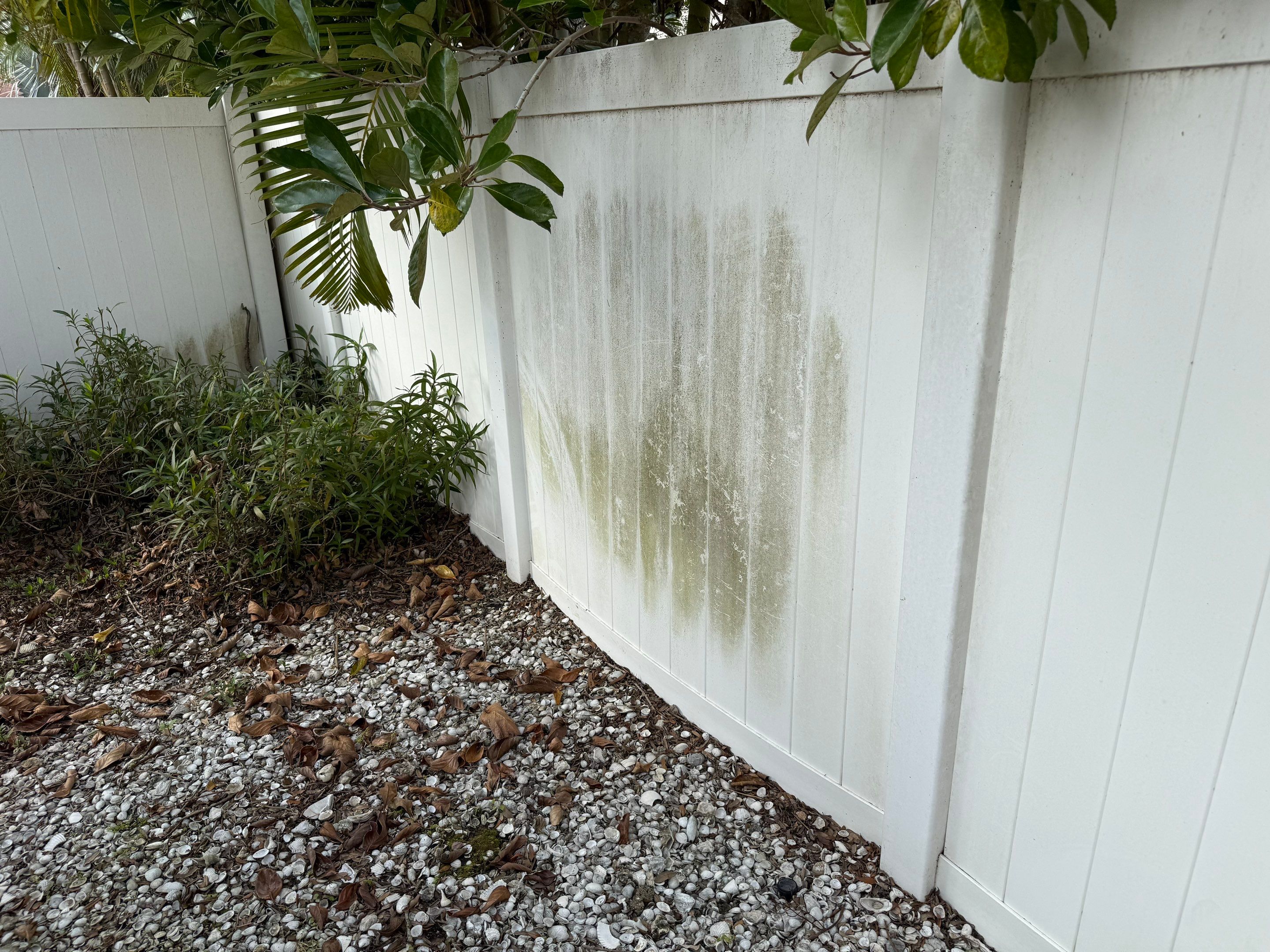 Patio, Vinyl Fence, & Partial House Wash in Creekside, Parrish, FL | Sunshine AquaWash by Sunshine AquaWash
