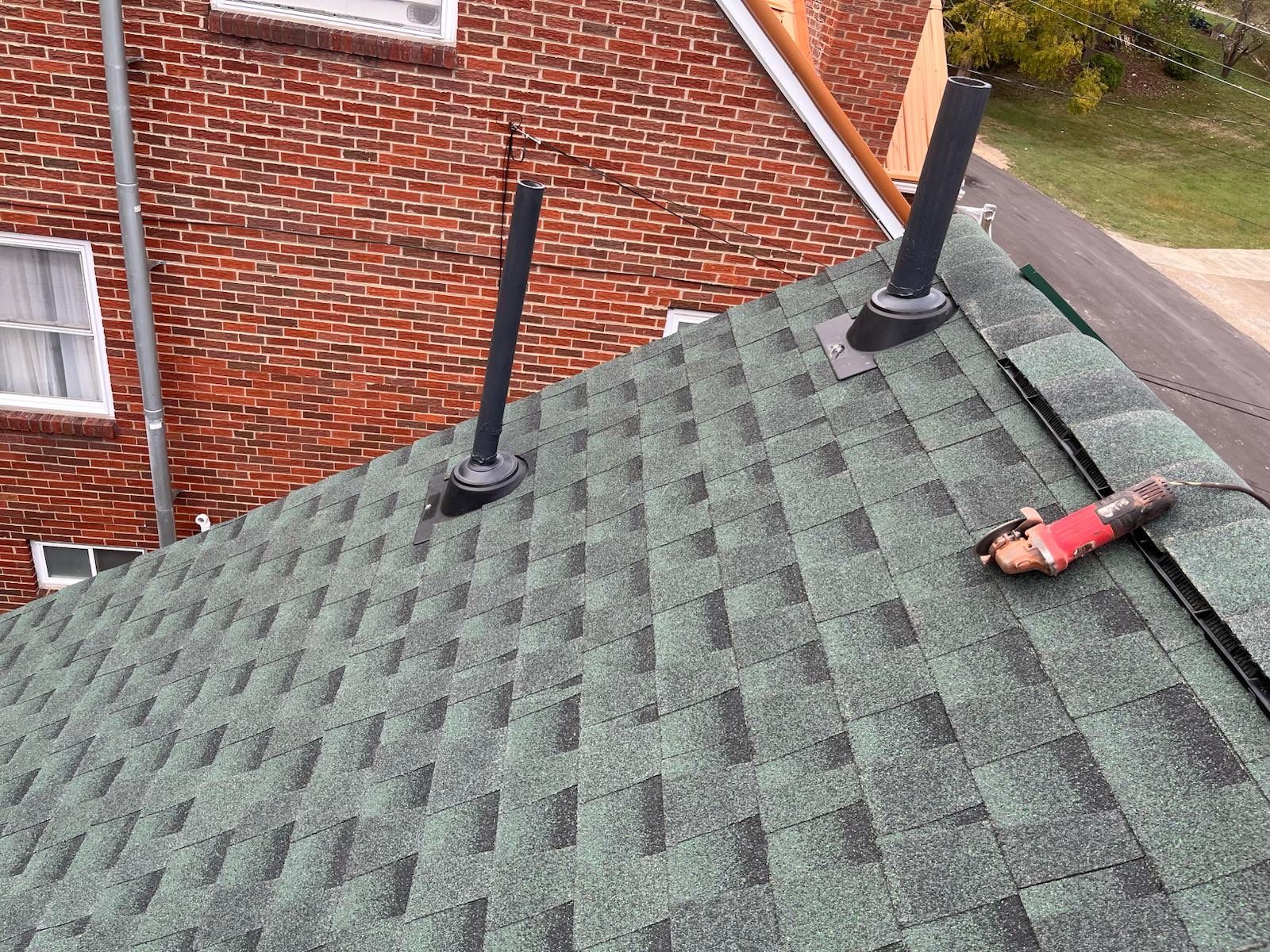 Residential Roofing Installation using GAF Timberline HDZ Hunter Green by Rainstoppers Roofing