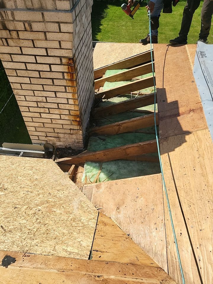 ATLAS PINNACLE COLOR: SUMMER STORM DRIP EDGE: WHITE by Eagle Eye Roofing