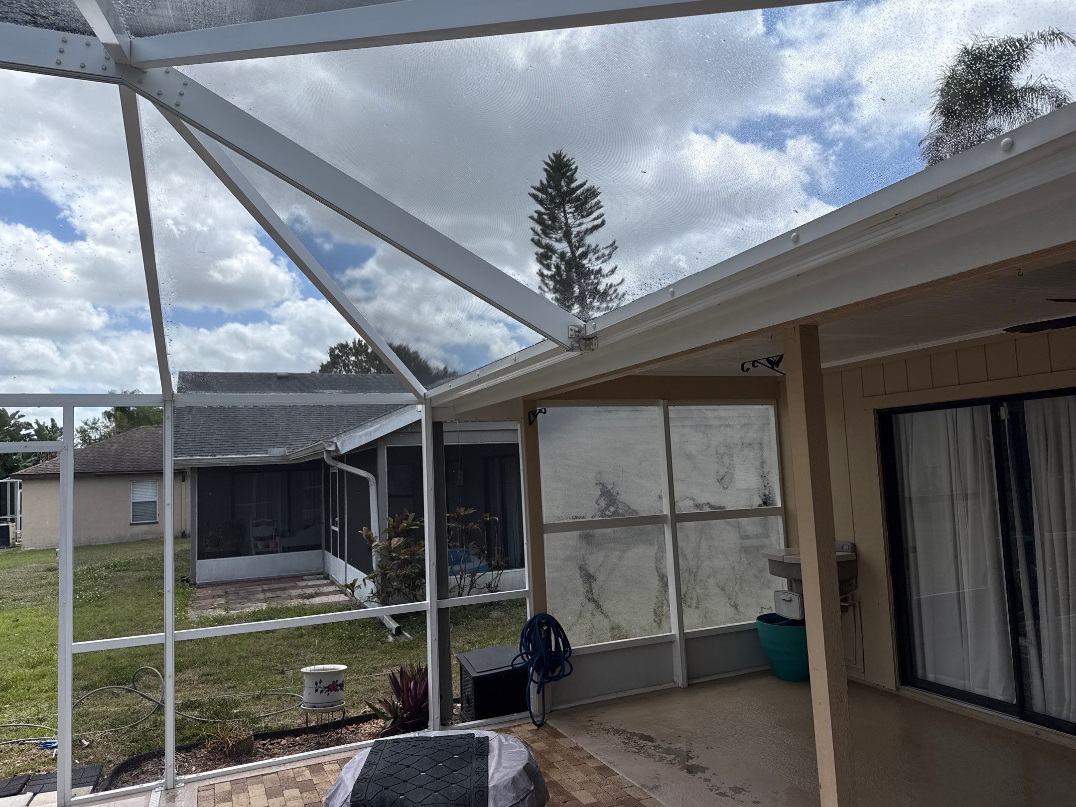Pool Cage & Painted Pool Deck Cleaning in Sarasota, FL | Soft Wash by Sunshine AquaWash