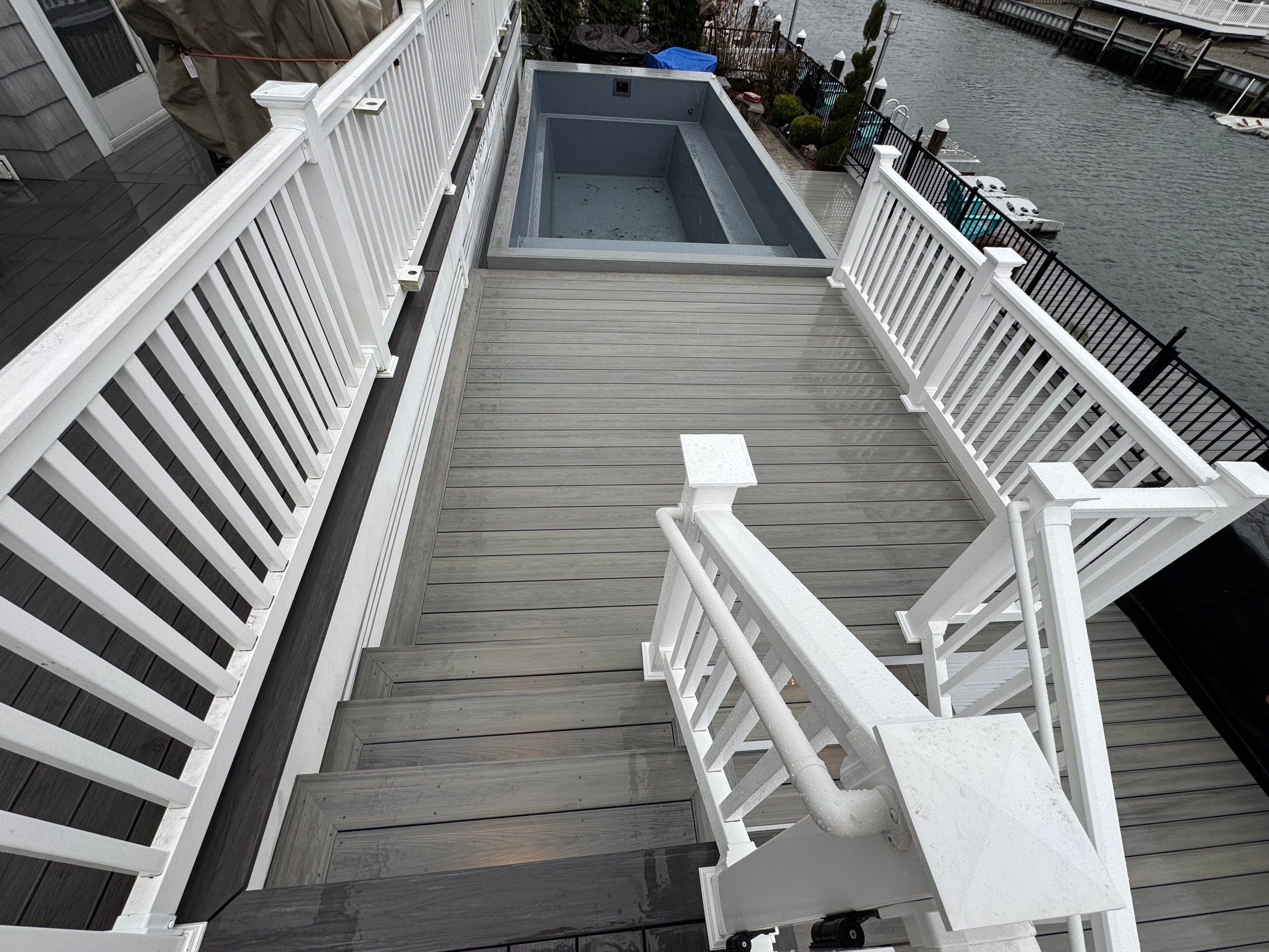 New Deck using Deckorators Venture - Color Saltwater by deck guardian