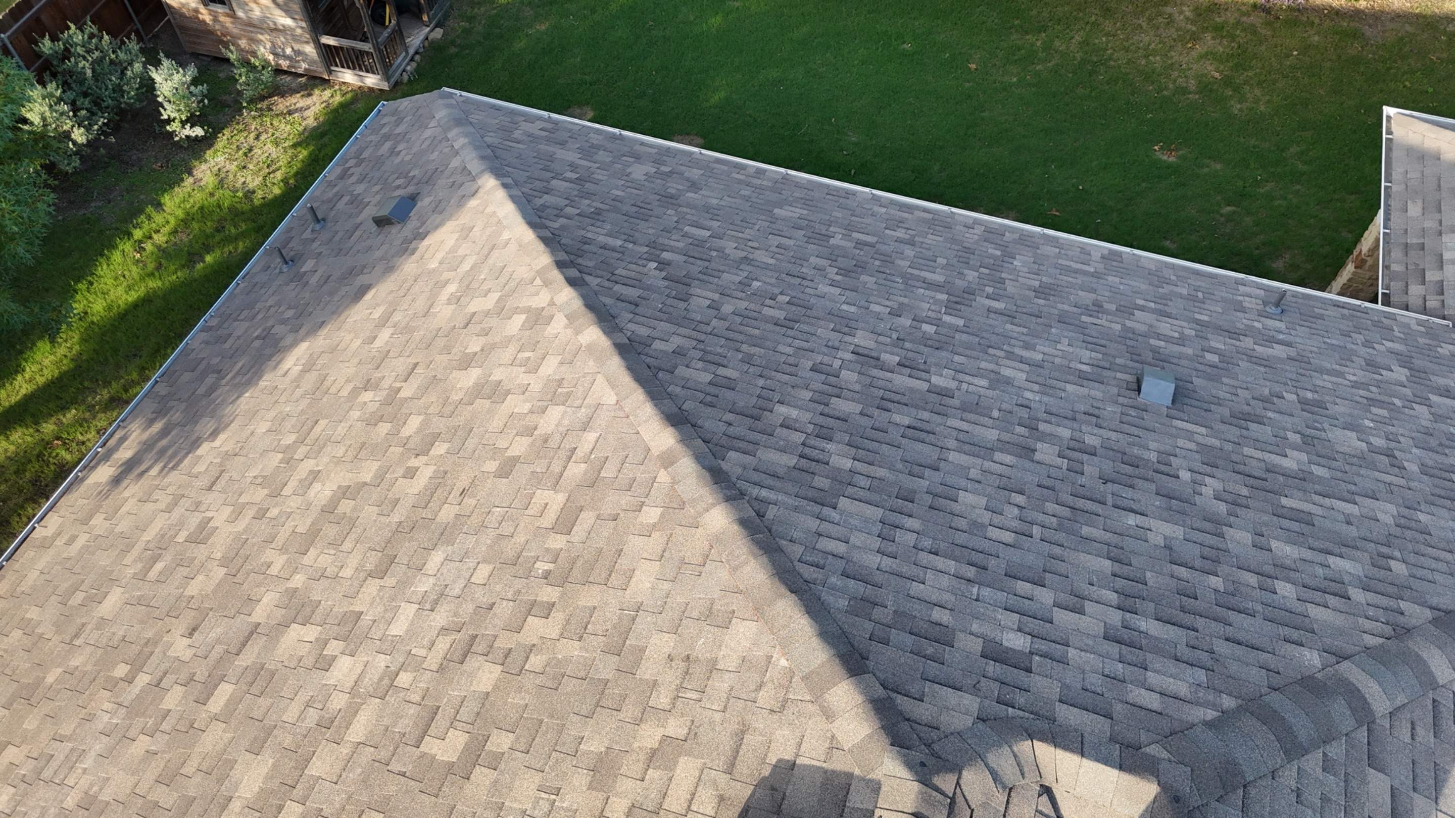 Weathered Wood - Malarkey Vista by RoofsOnly.com