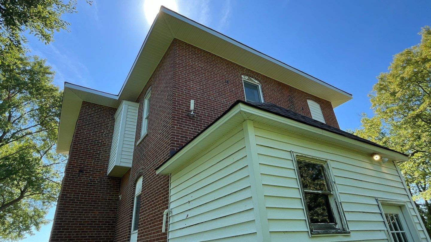 Soffit/fascia/gutter replacement by Nitro Roofing and Construction