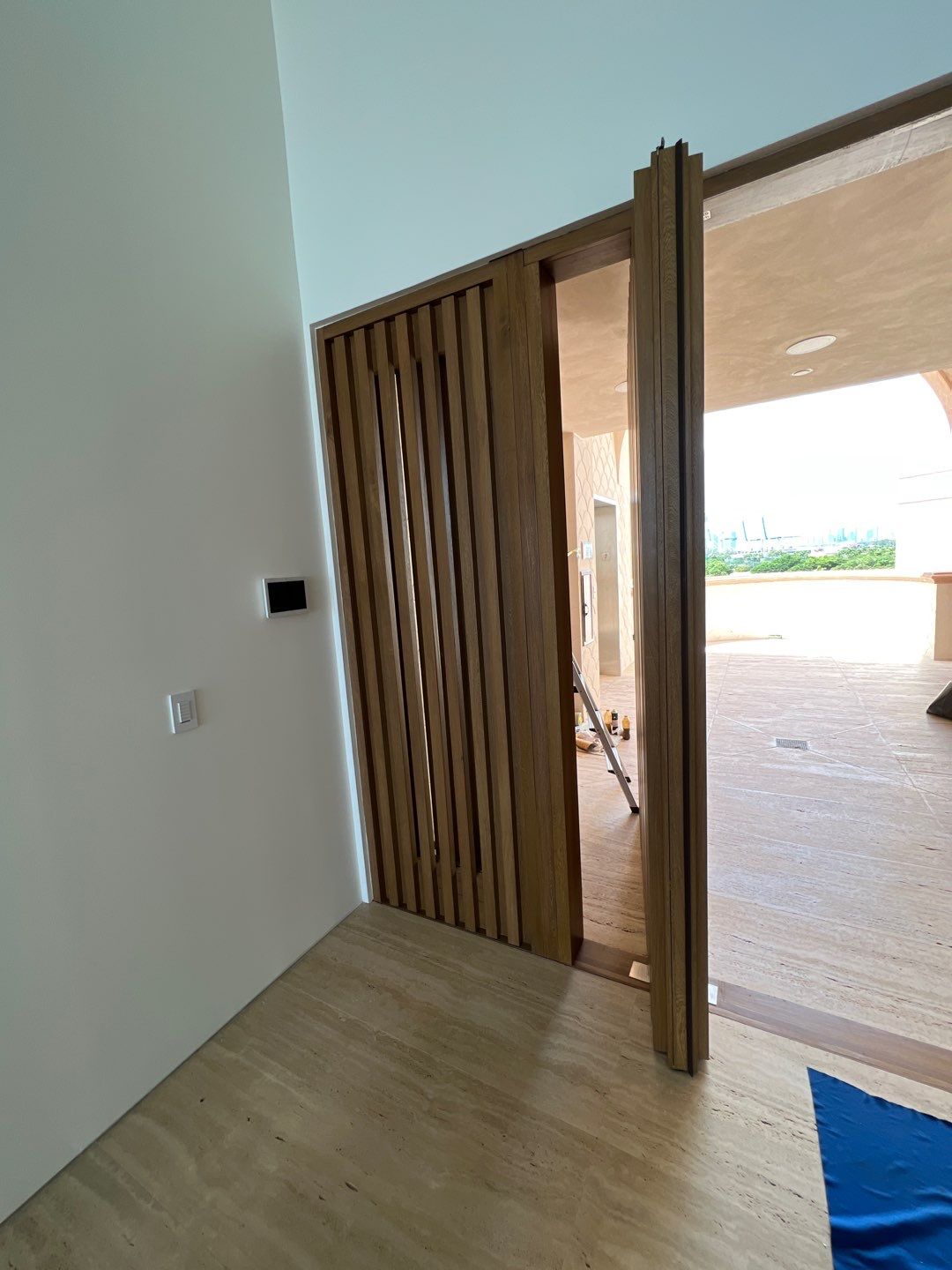 7774 - FISHER ISLAND by Impact Precious Wood Inc.