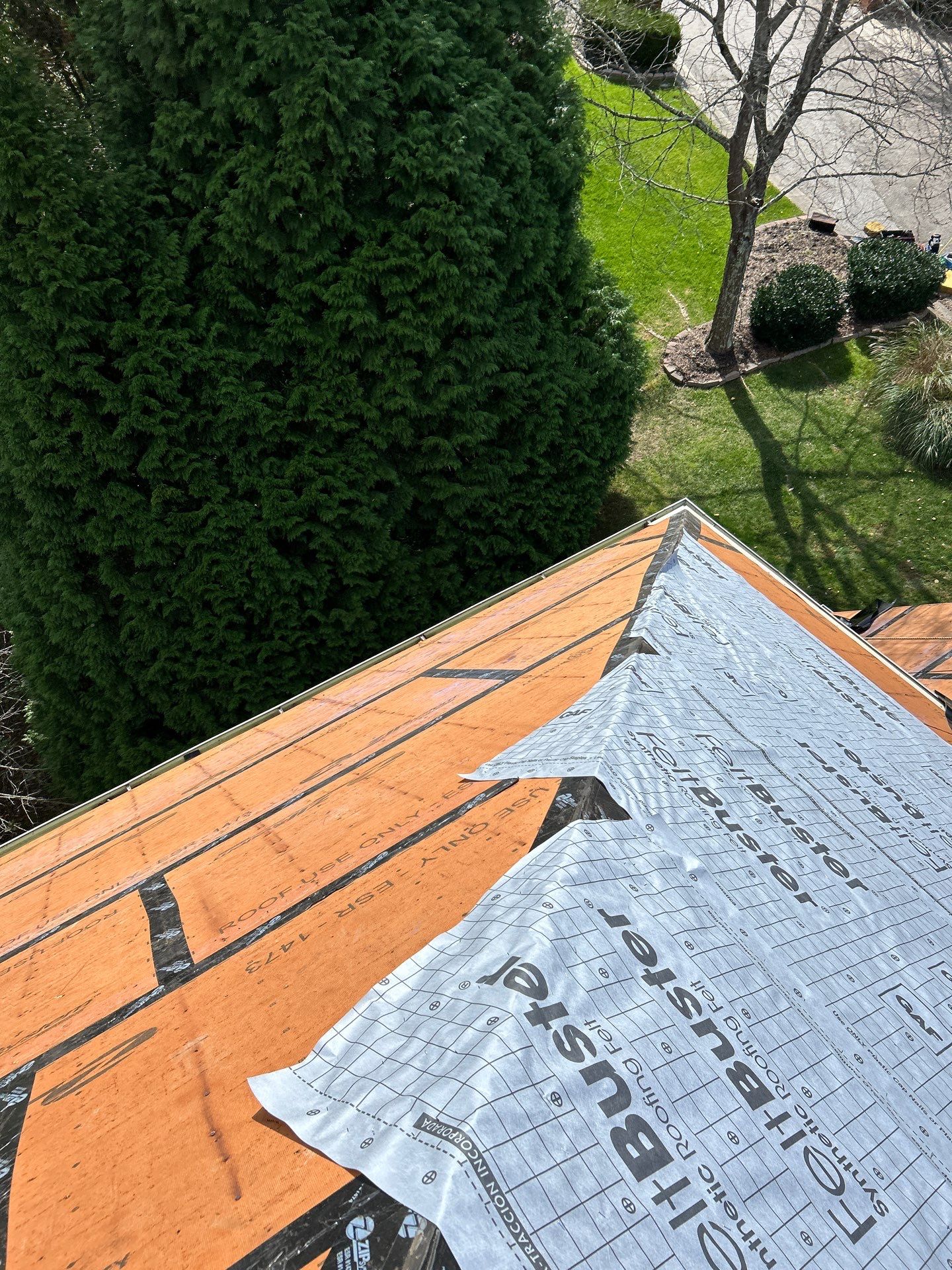 Residential Roofing Installation using GAF Timberline HDZ Charcoal by Rainstoppers Roofing