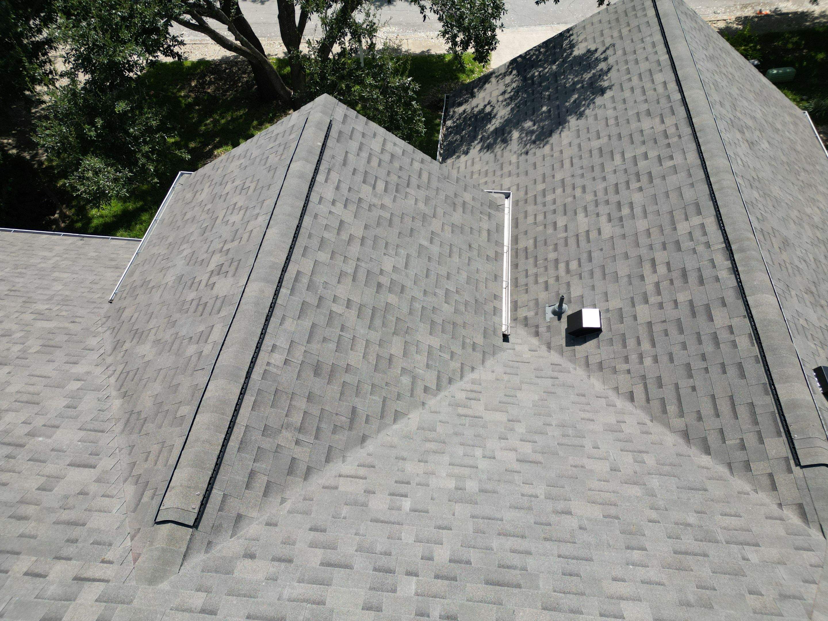 Weathered Wood - Malarkey Highlander by RoofsOnly.com