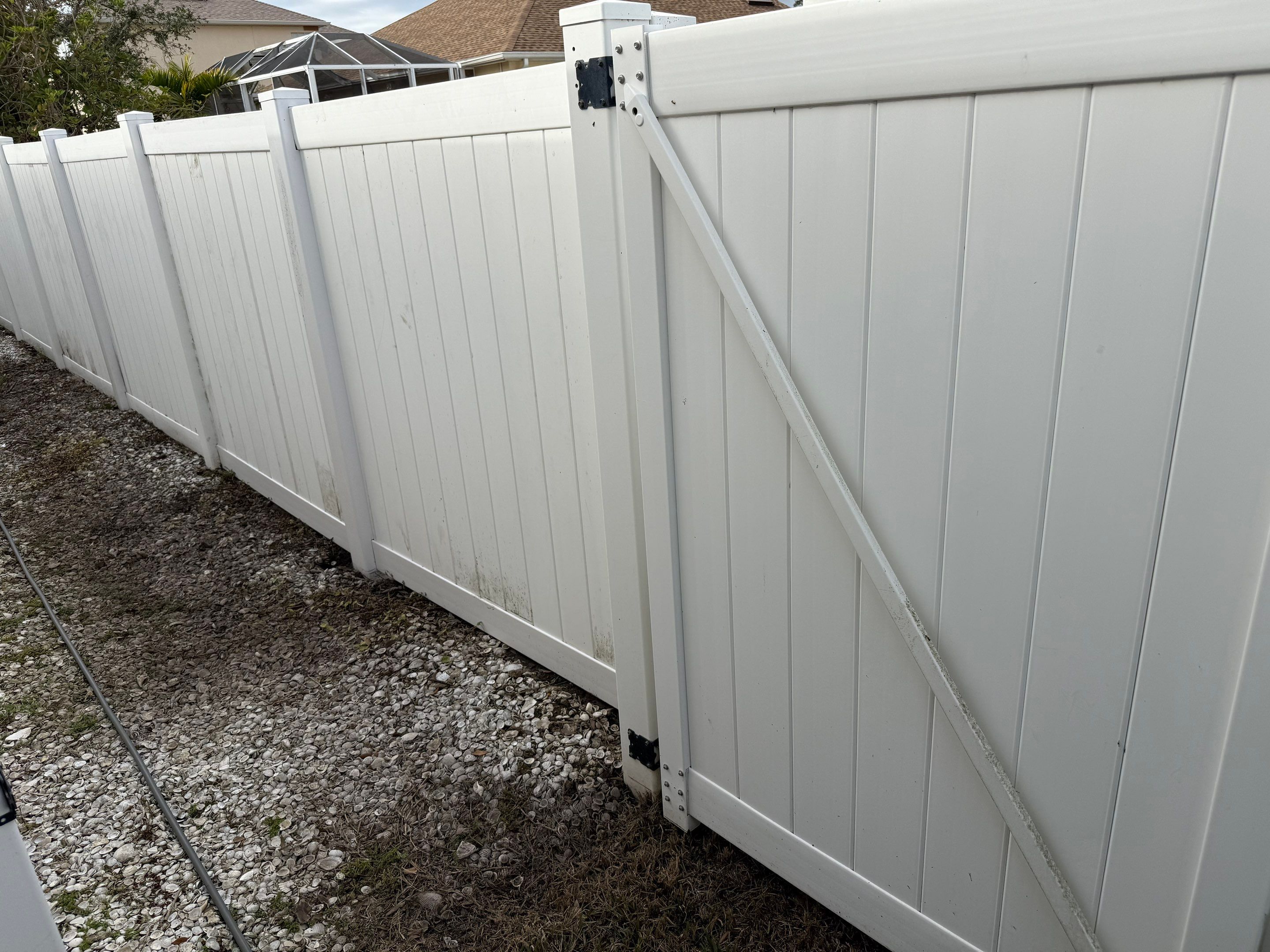 Patio, Vinyl Fence, & Partial House Wash in Creekside, Parrish, FL | Sunshine AquaWash by Sunshine AquaWash