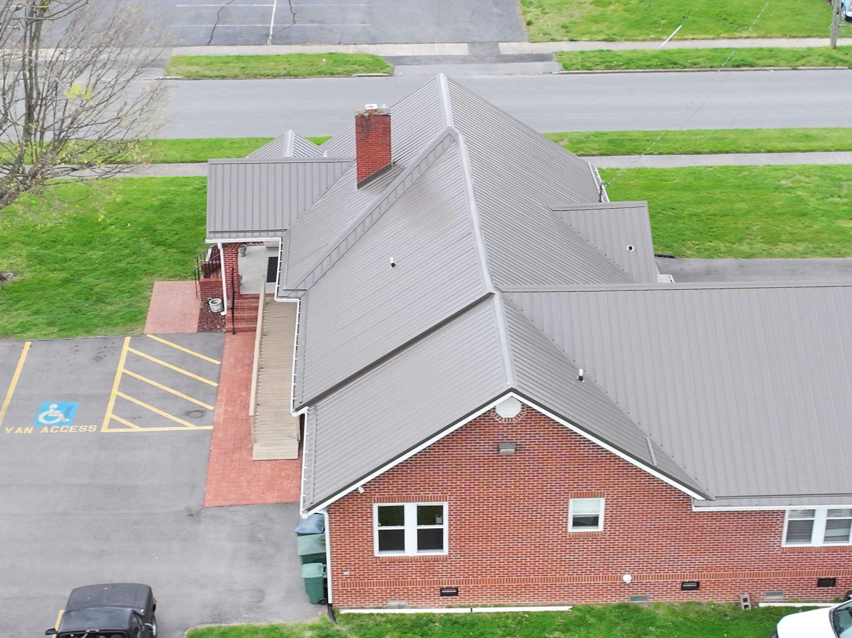 Carter County Planning Office by Omnia Roofing