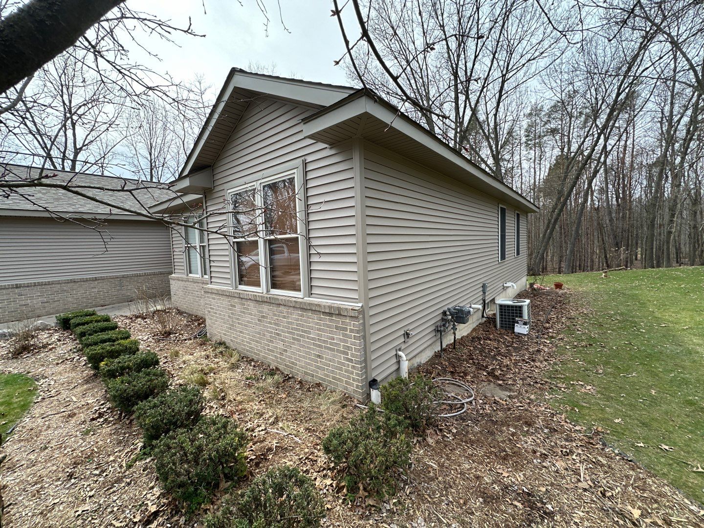 Siding Replacement using Certainteed Restoration Classic D4 by 180 Contractors