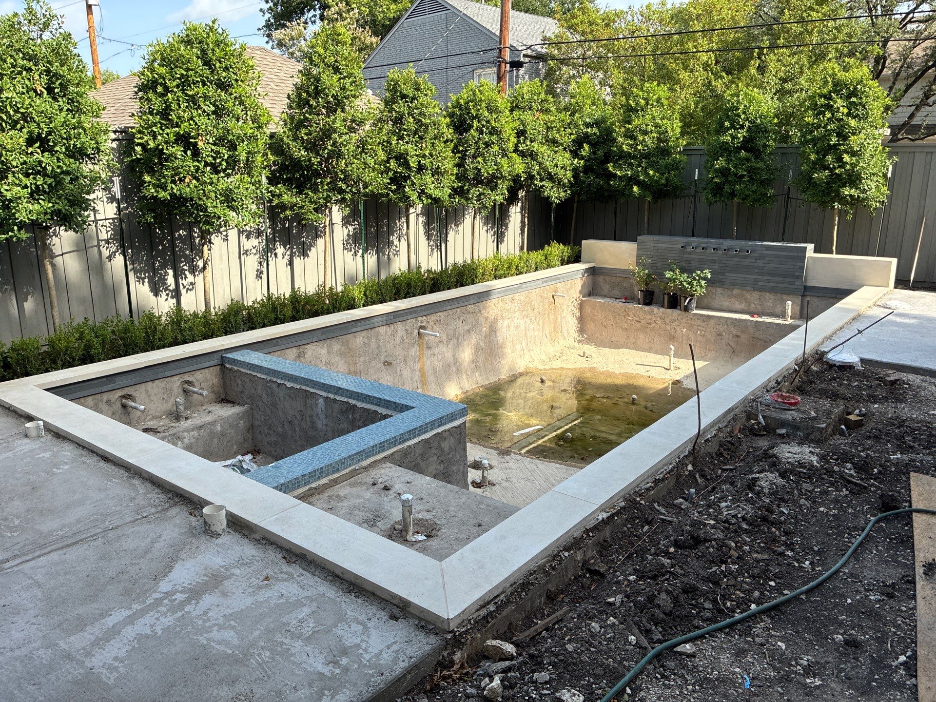Custom Swimming Pool and Flagstone Patio Installation in Dallas by Hobert Pools