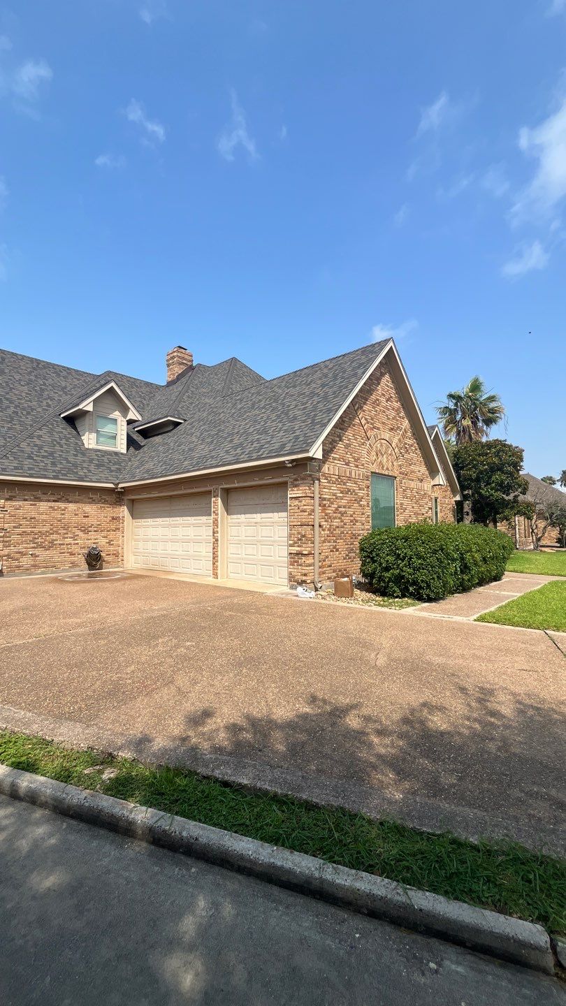 Residential Roofing Installation using Owens Corning Duration Tru Defintion Peppercorn by Galvan Roofing and Construction