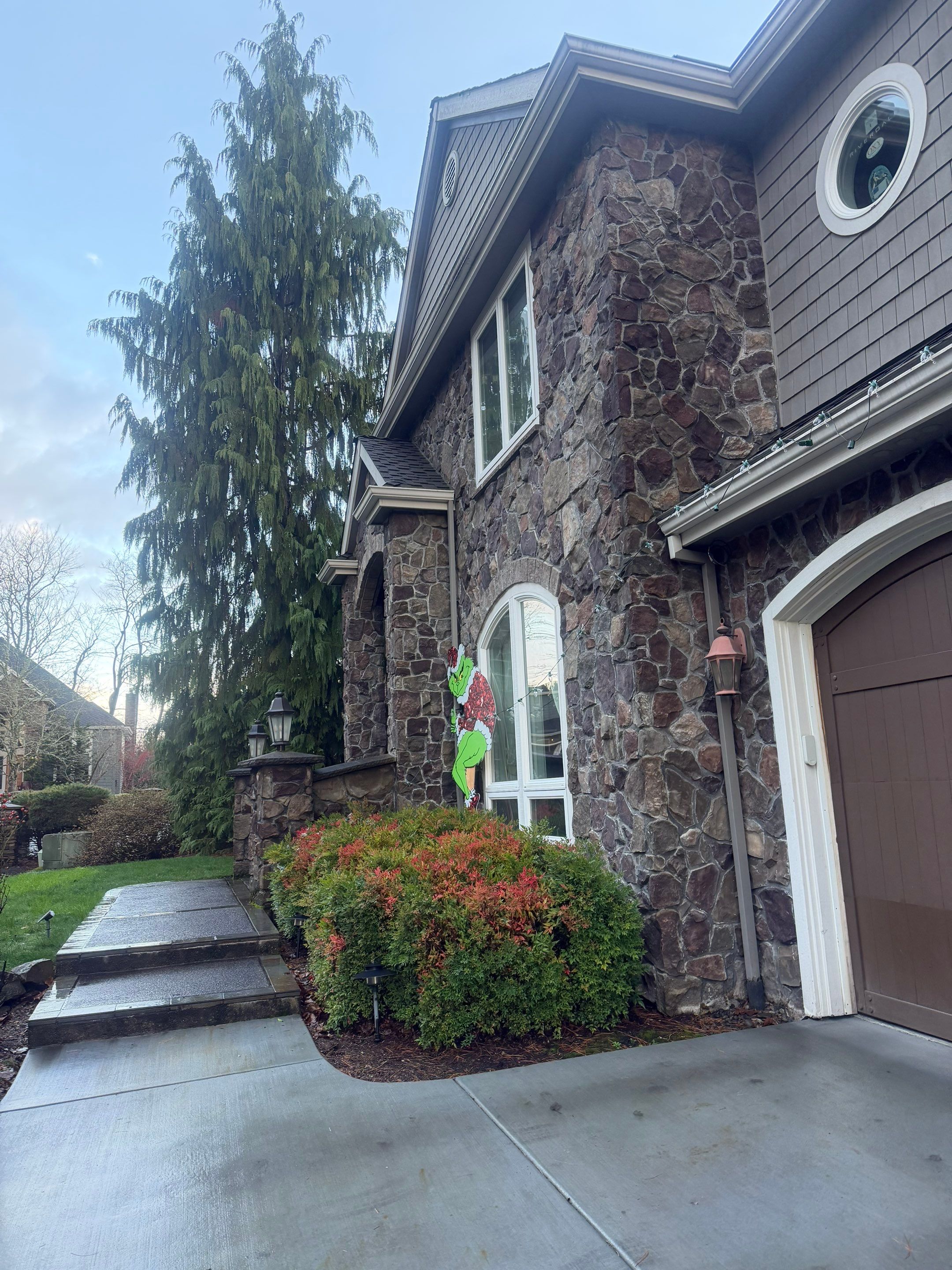 House cleaning routine maid service Project in Lake Oswego by Cloud 9 Professional Cleaning Services