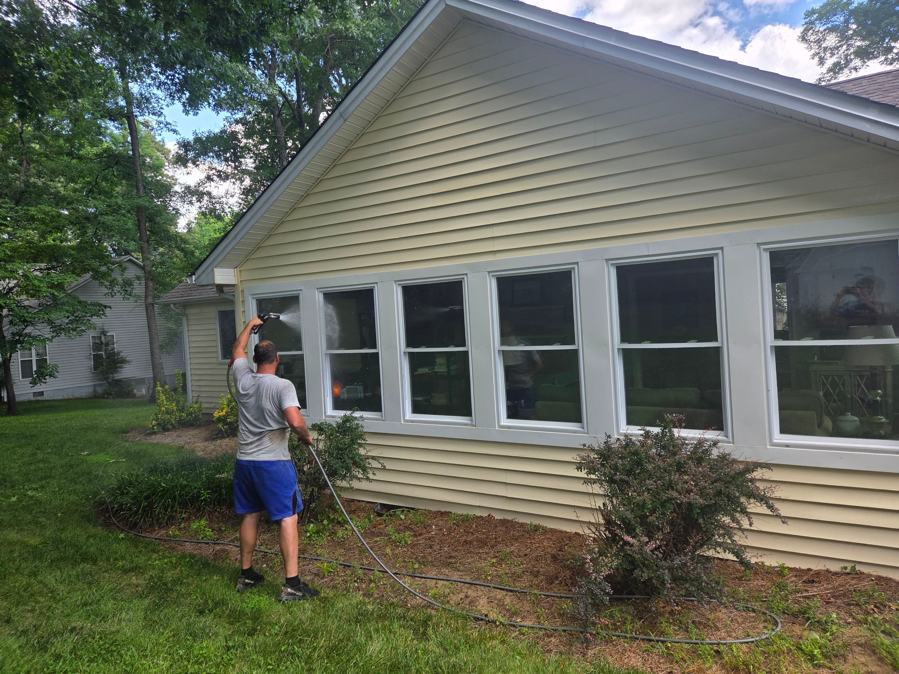 Comprehensive Gutter Cleaning and Pressure Washing Service in Crossville, TN by Affordable Pros