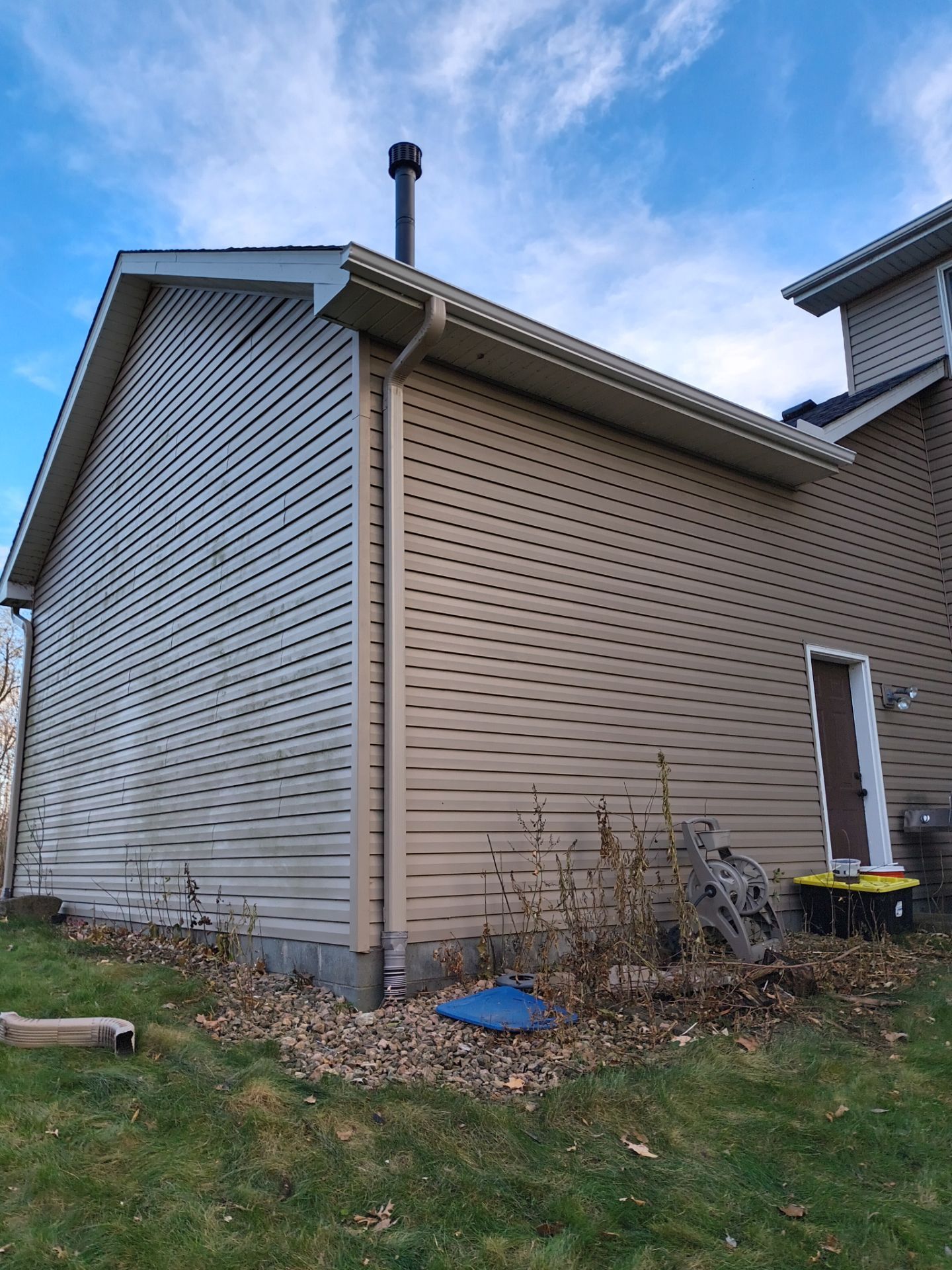 5-Inch Gutter Installation with Leaf Exterminator Gutter Guards – Forrest Lake, MN by Next Level Seamless Gutters / Exteriors Inc.