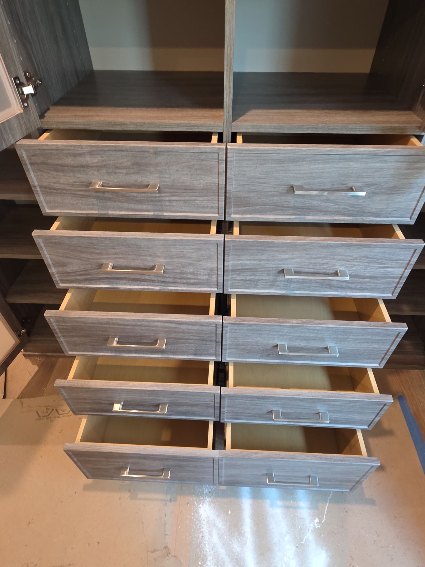 Custom Closets, Pantry by Innovative Spaces / Innovative Concrete Coatings