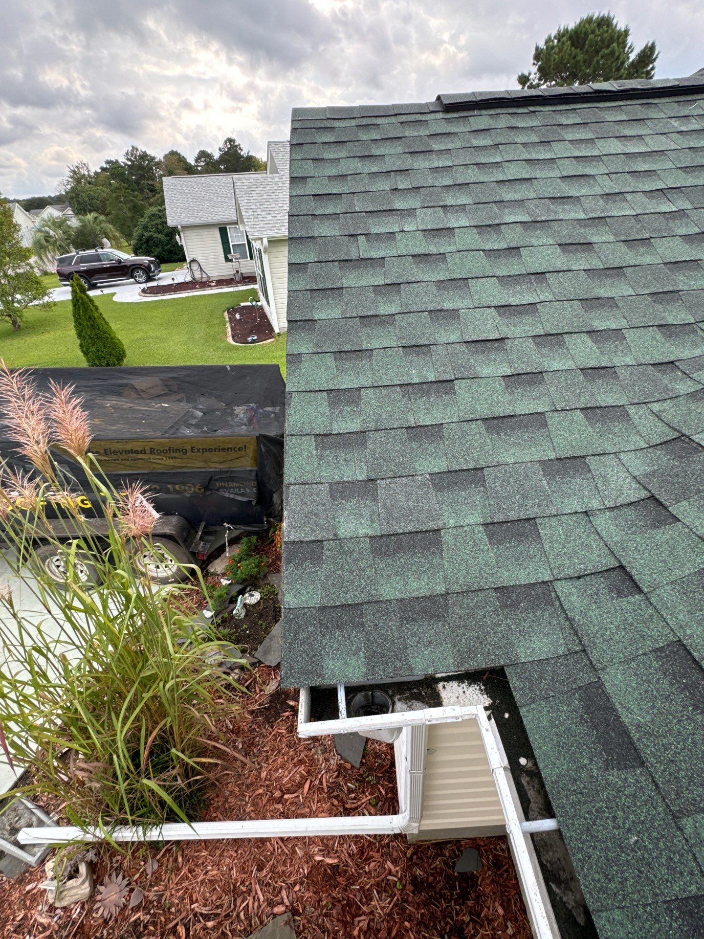 GAF HDZ - Hunter Green by Linta Roofing