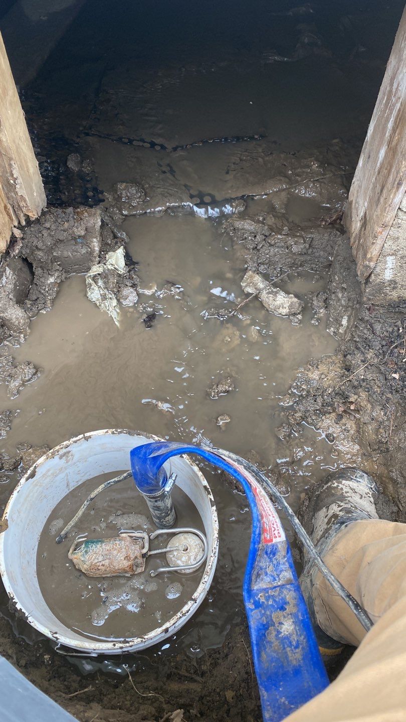 Crawl space encapsulation and Waterproofing using GrateDrain Waterproofing System by Toledo Basement Repair 