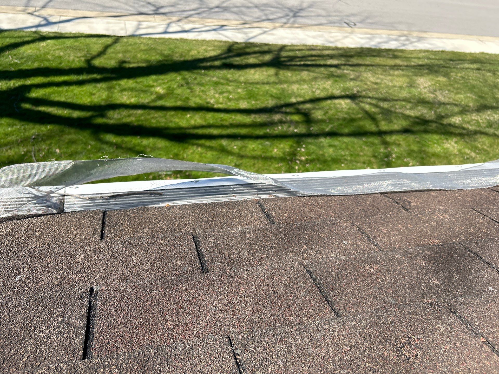 Roof and Siding Replacement using Norandex Cedar Knoll Graphite Siding and Owens Corning Durations in Onyx Black by WIW Enterprises Inc