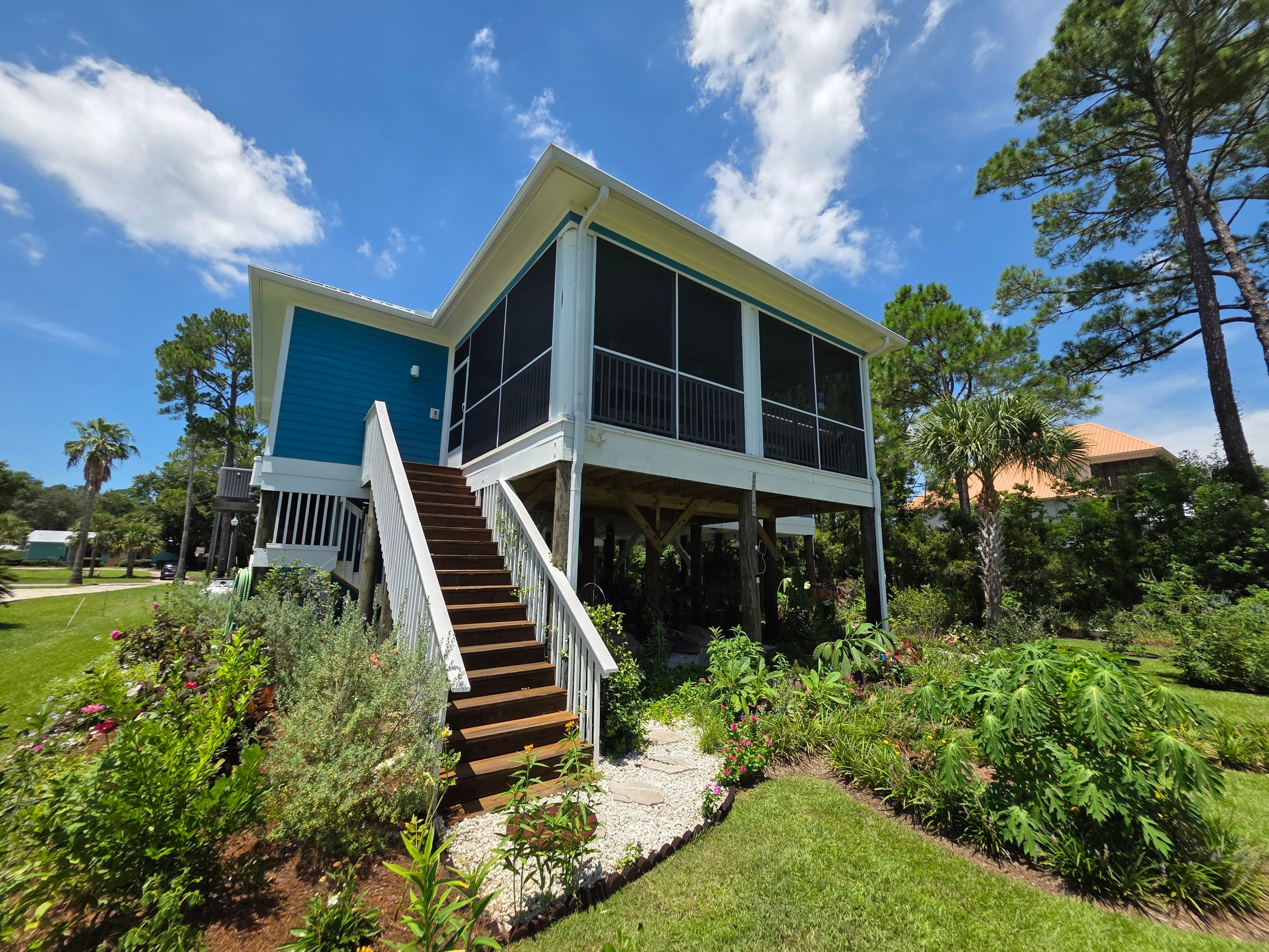 Elevated Screen Room by Titan Sunrooms