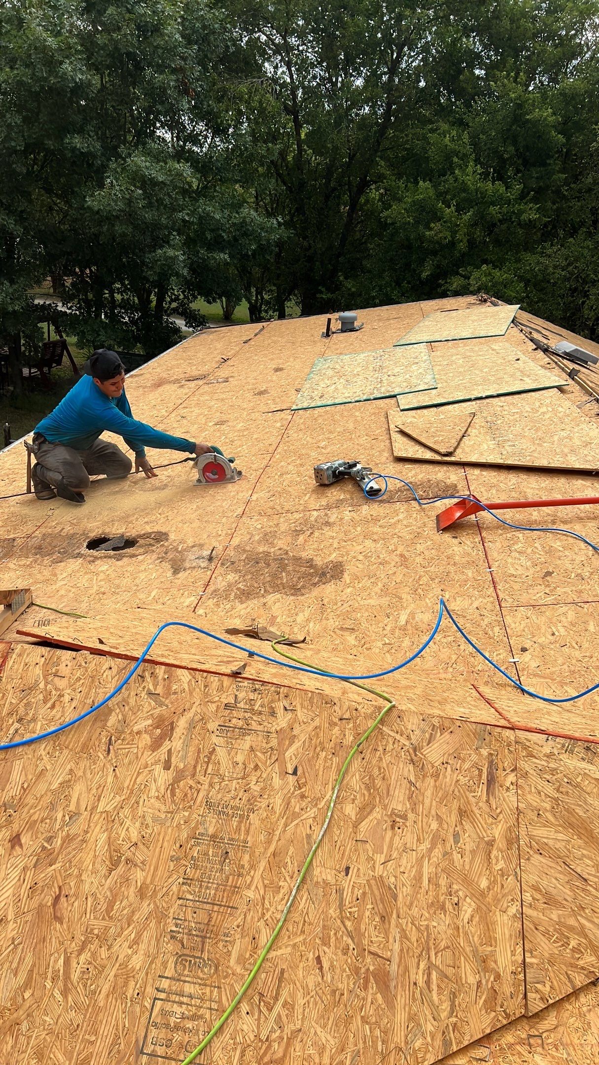 Residential Roofing Installation using ATLAS Pinnacle Pristine Shingles by Harvey Roofing & Construction