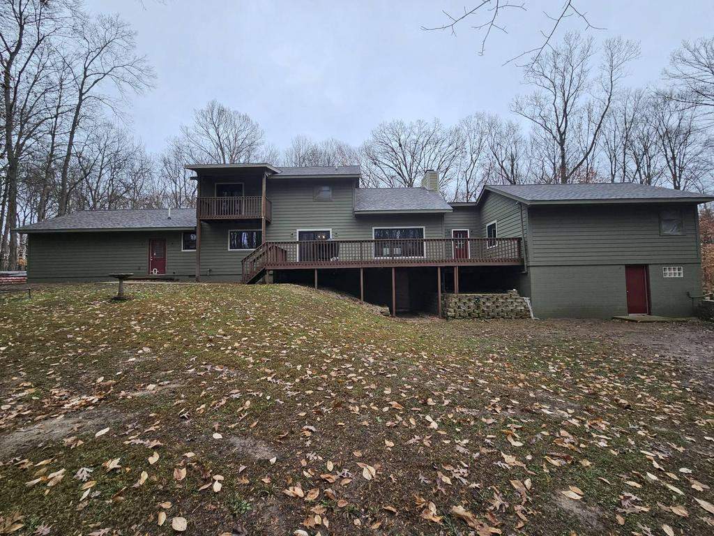 Siding Installation using Primed James Hardie & Straight Edge Shakes by Koontz Construction