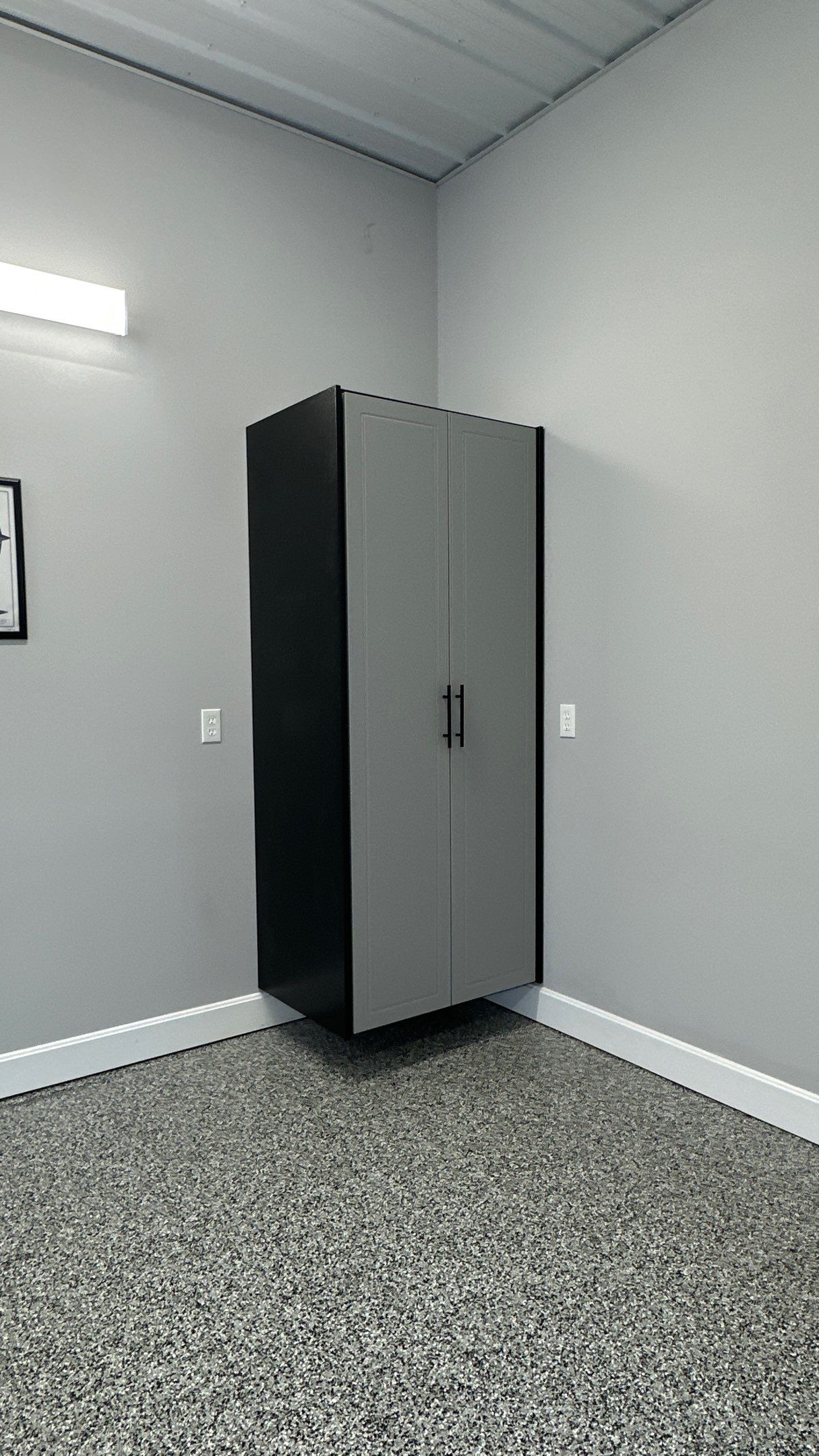 Pat F upgraded his garage with a cool Two-tone cabinet setup by Banner Garage