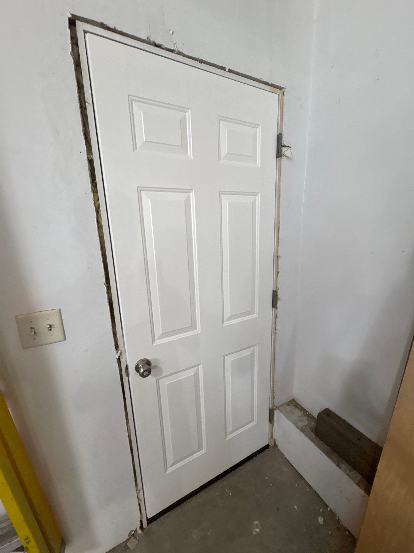 Interior Door Painting and Entryway Updates in Sioux Falls by Select Painting, Coatings & Garage Cabinets