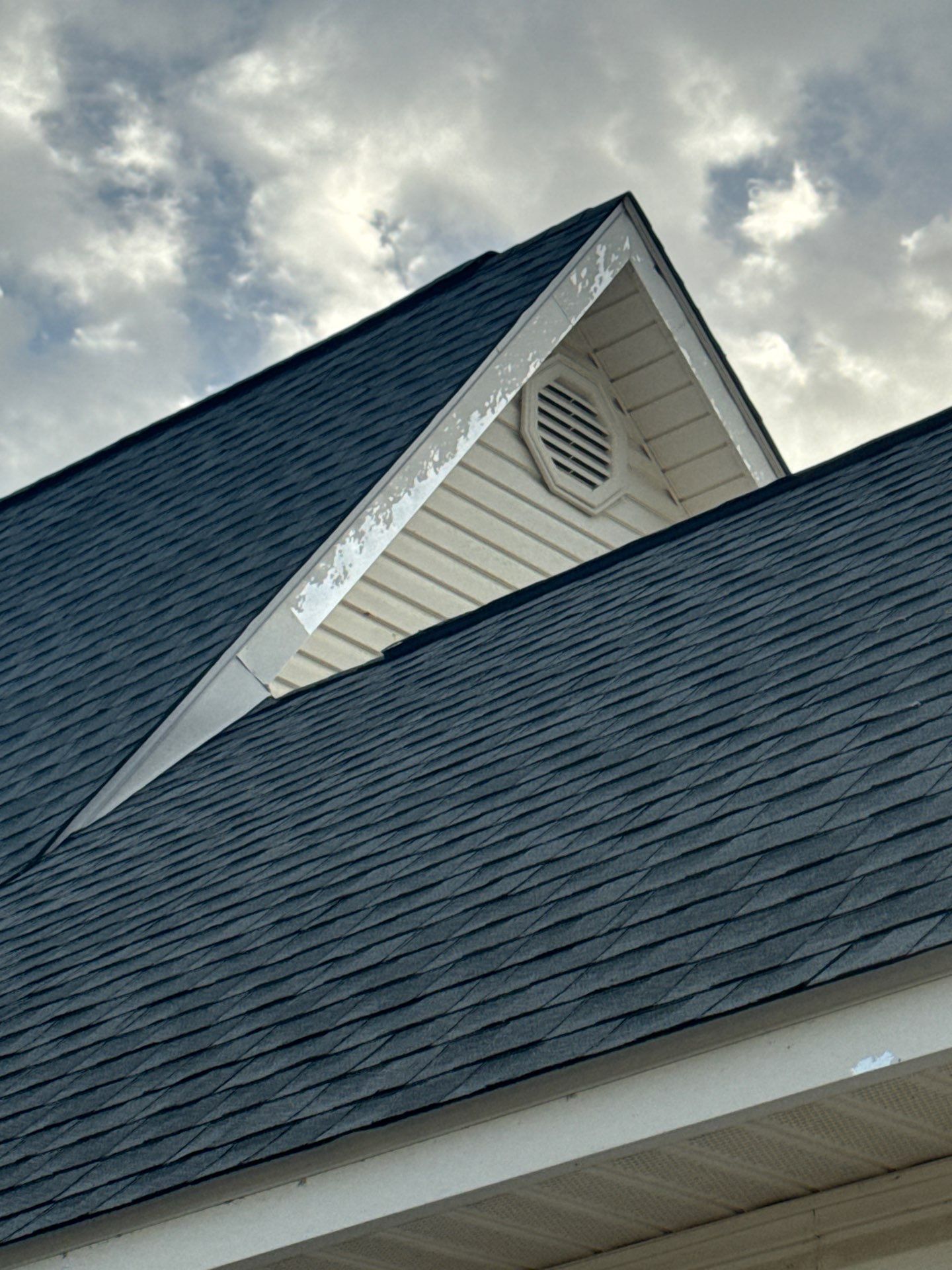 GAF HDZ - Oyster Grey by Linta Roofing