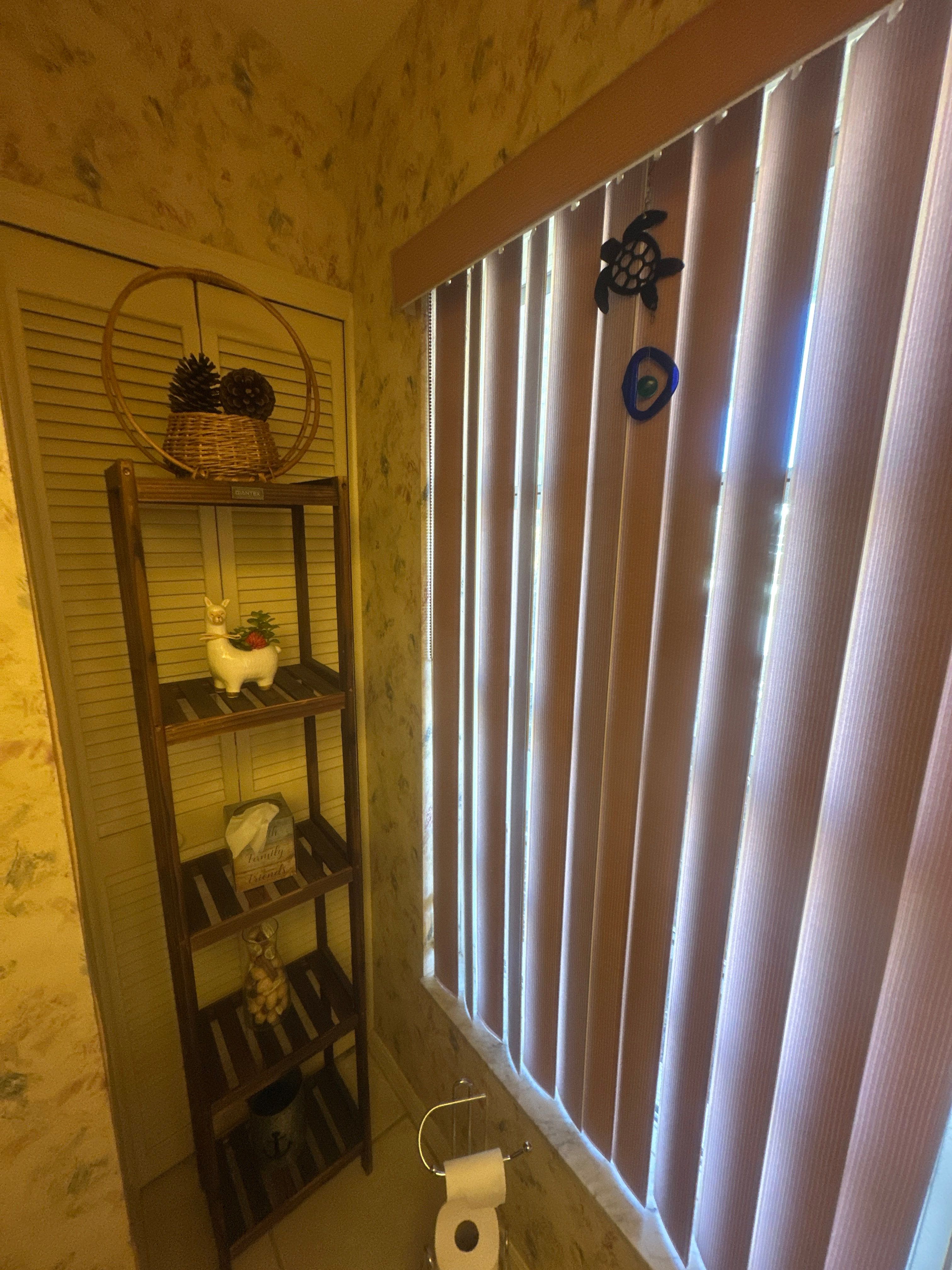 Lenny Van Denhandel - Interior by Fresh Coat Painters