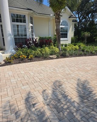 Paver Driveway using PolySand and Concrete Sealant 