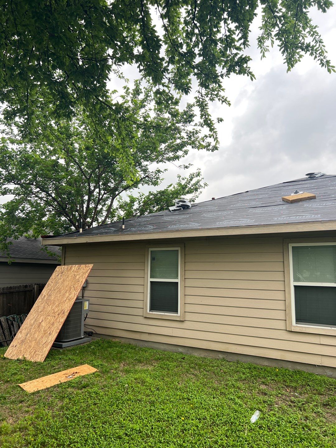 Project in Dallas by Armor Roofing | Exteriors