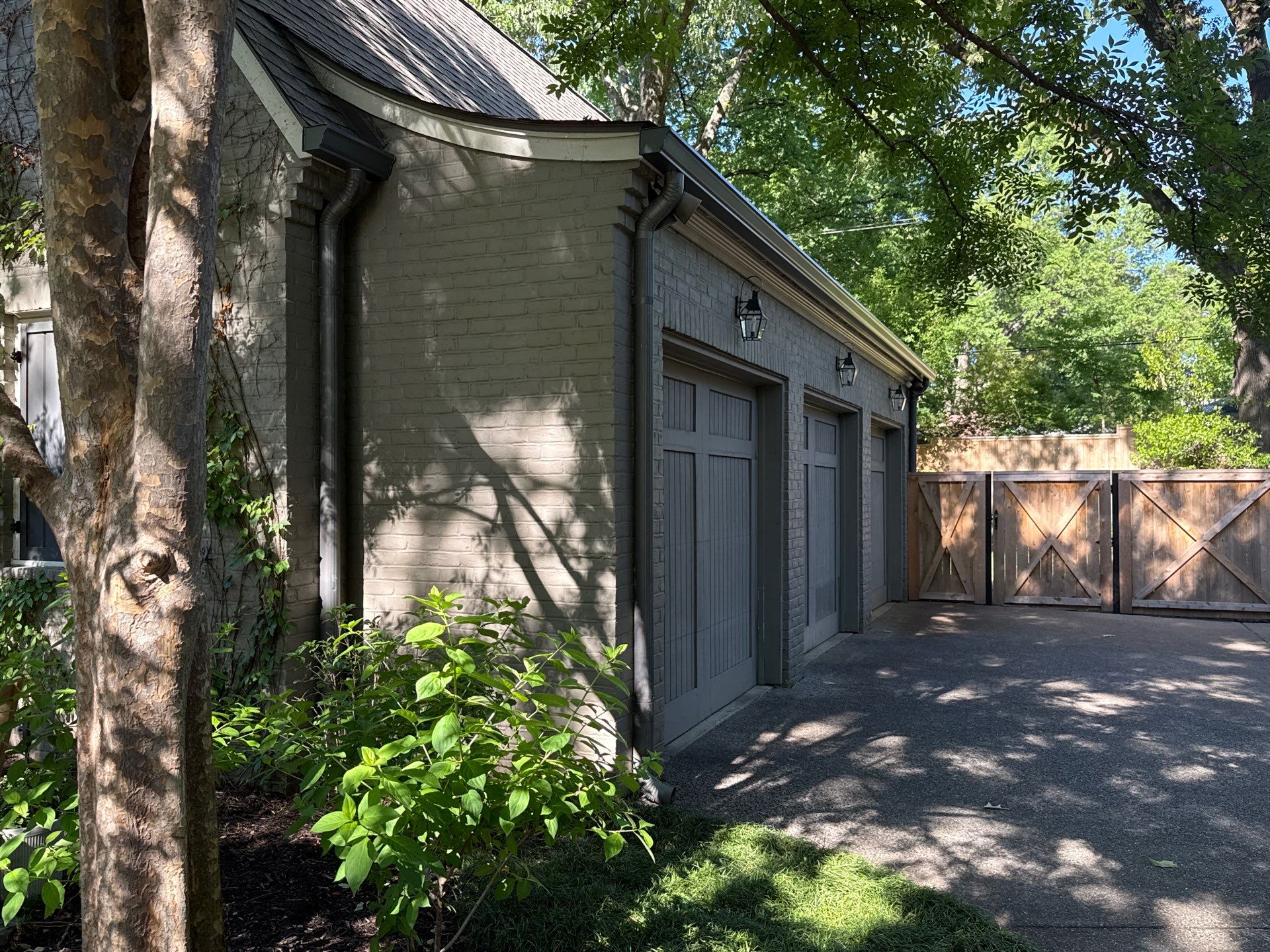 GAF Timberline HDZ Roof Replacement and Exterior Wood Repairs in Memphis by Revival Roofing Services