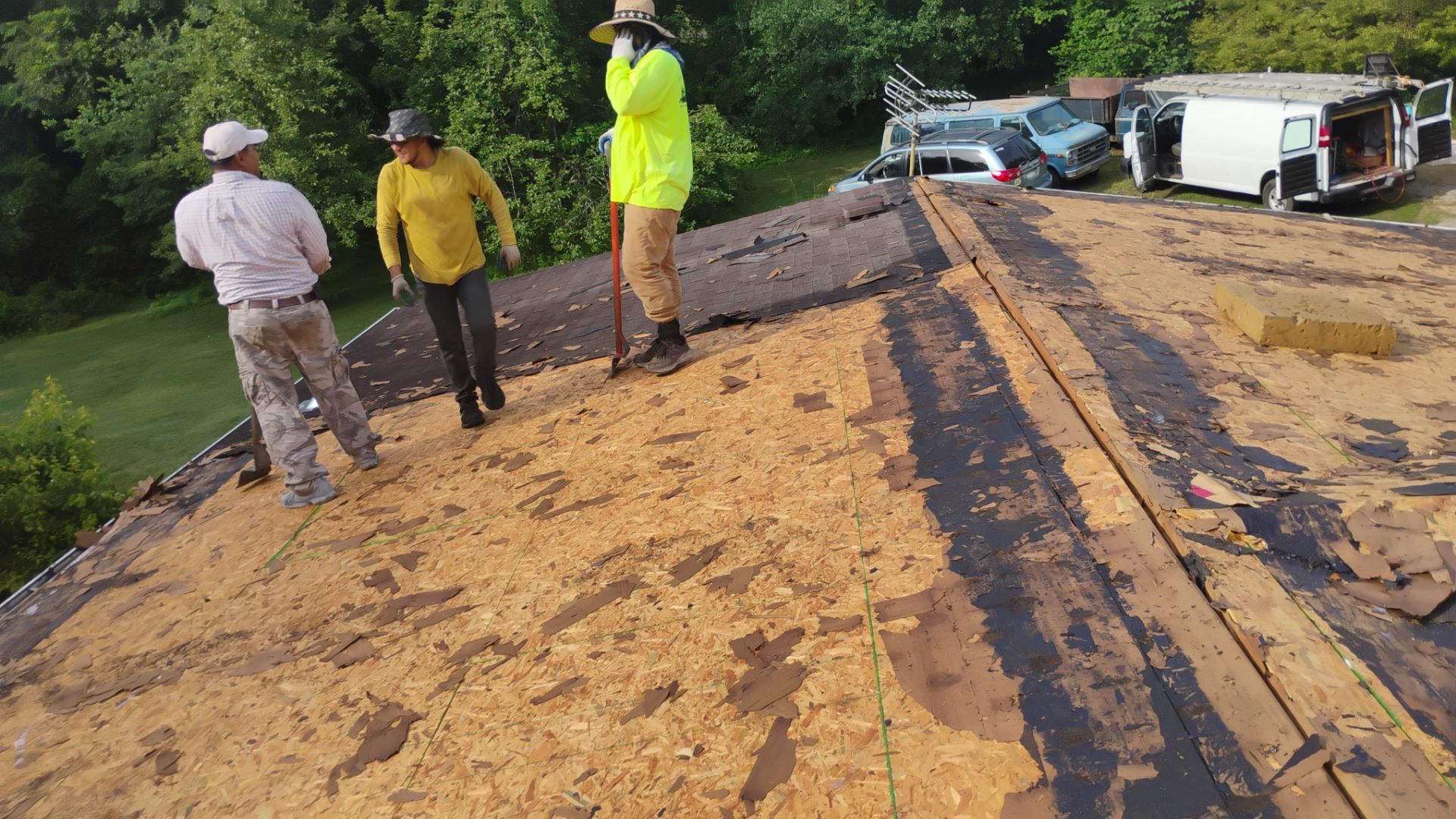 Taylor Roof by BROCK BUILDERS 