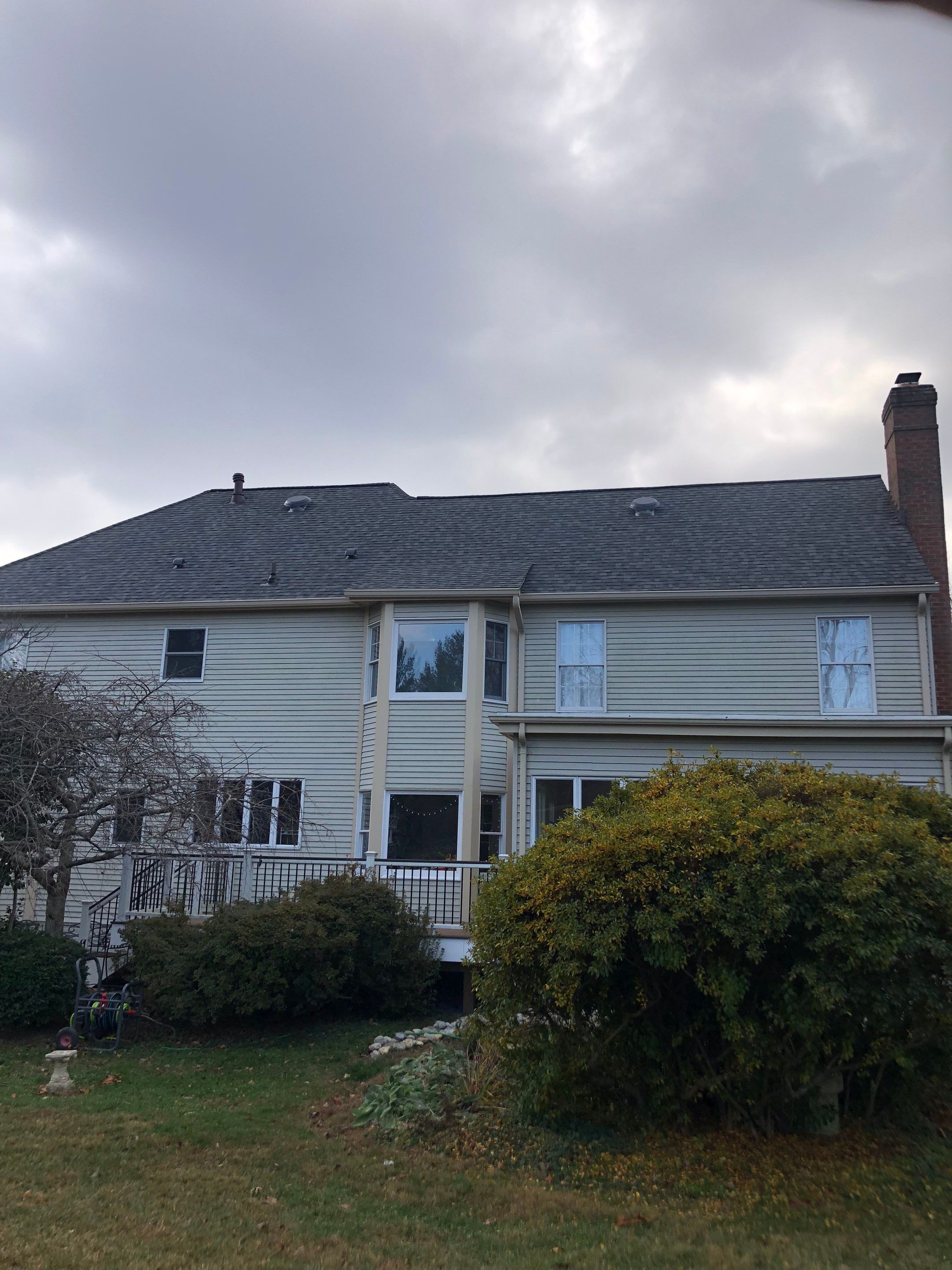 Herndon: CertainTeed Landmark Pro Designer Shingles in Max Def Driftwood by RM Banning, Inc.