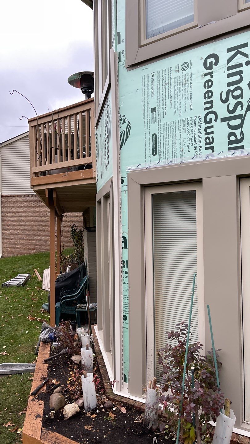 Siding Replacement using CertainTeed Restoration Classic D5 by 180 Contractors
