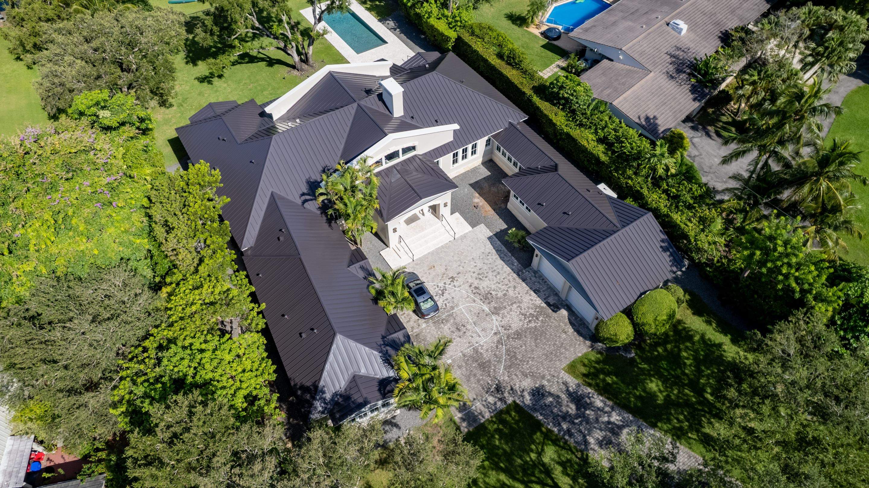 Metal Roof - Galvalume - Dark Bronze by Istueta Roofing