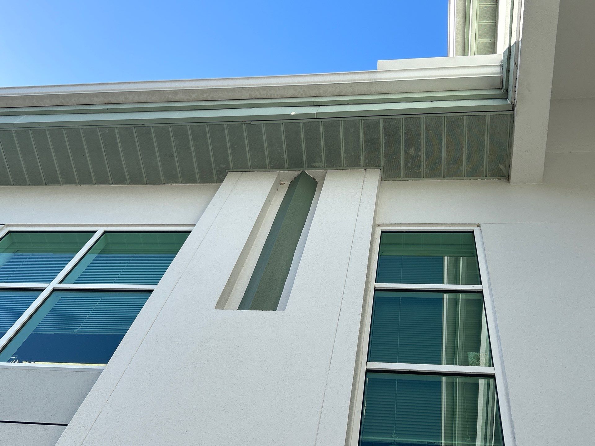 6-Inch White Seamless Gutters in Sarasota FL by Gutter Professors