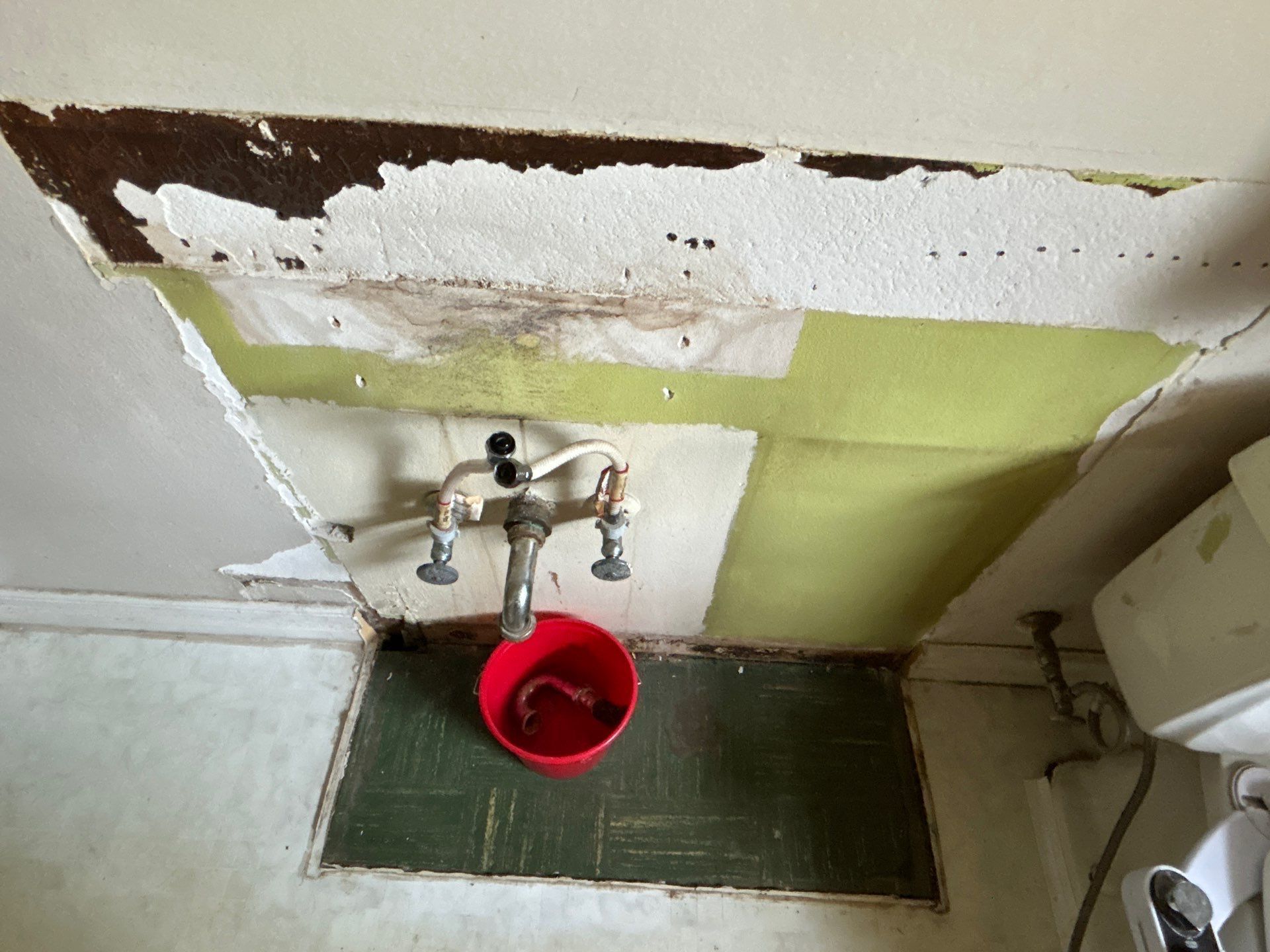 Bathroom Renovation by Handyman State LLC