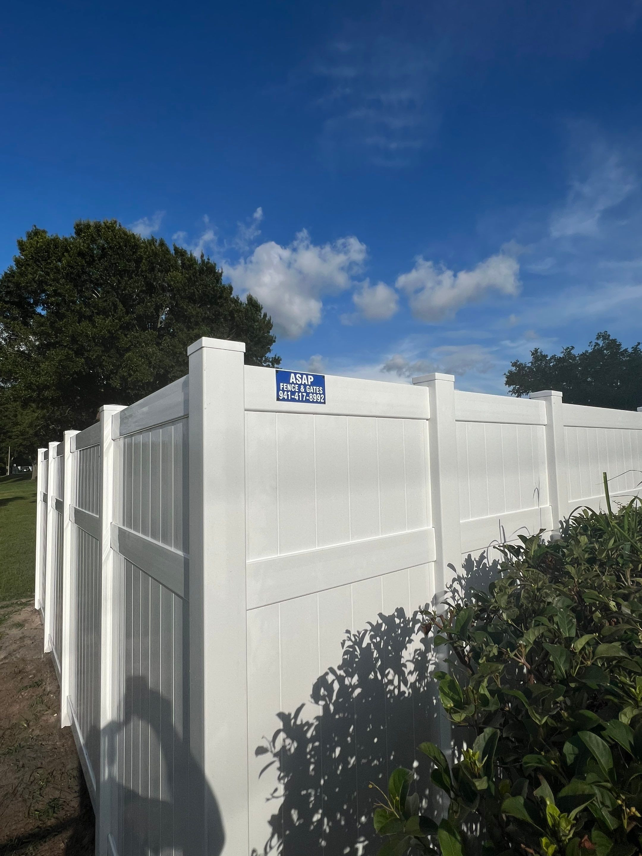 Palmetto, FL 6+2 White Vinyl Privacy Fence by Asap fence and gates, LLC