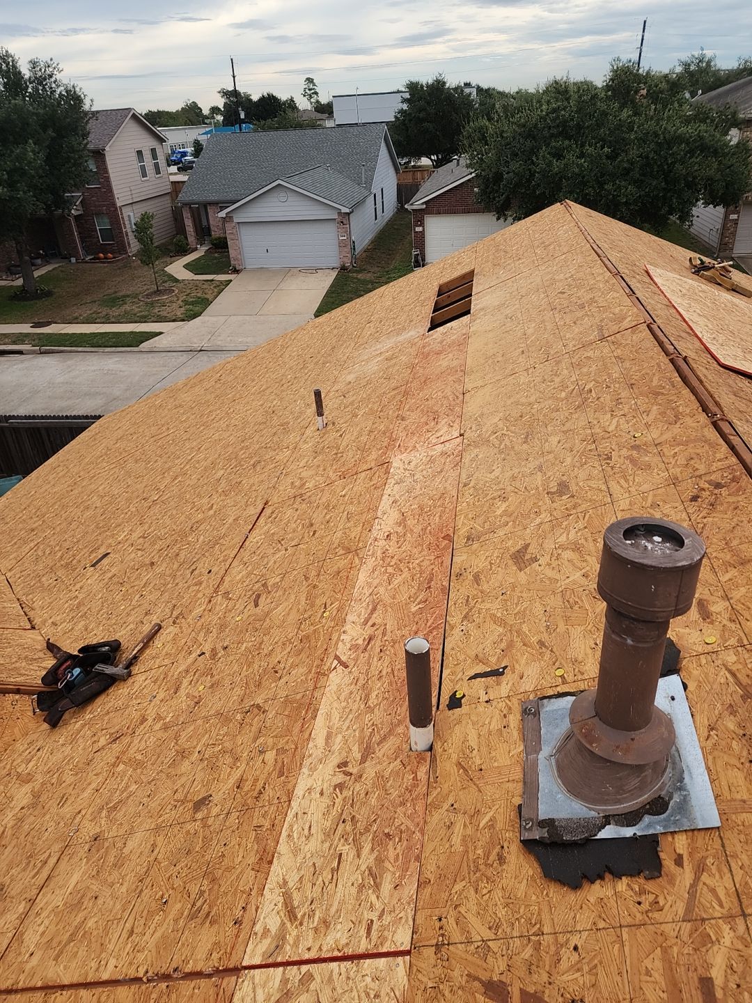 Residential Roofing Installation using Owen's Corning Duration (Lifetime) Shingles by Roof Repair Company