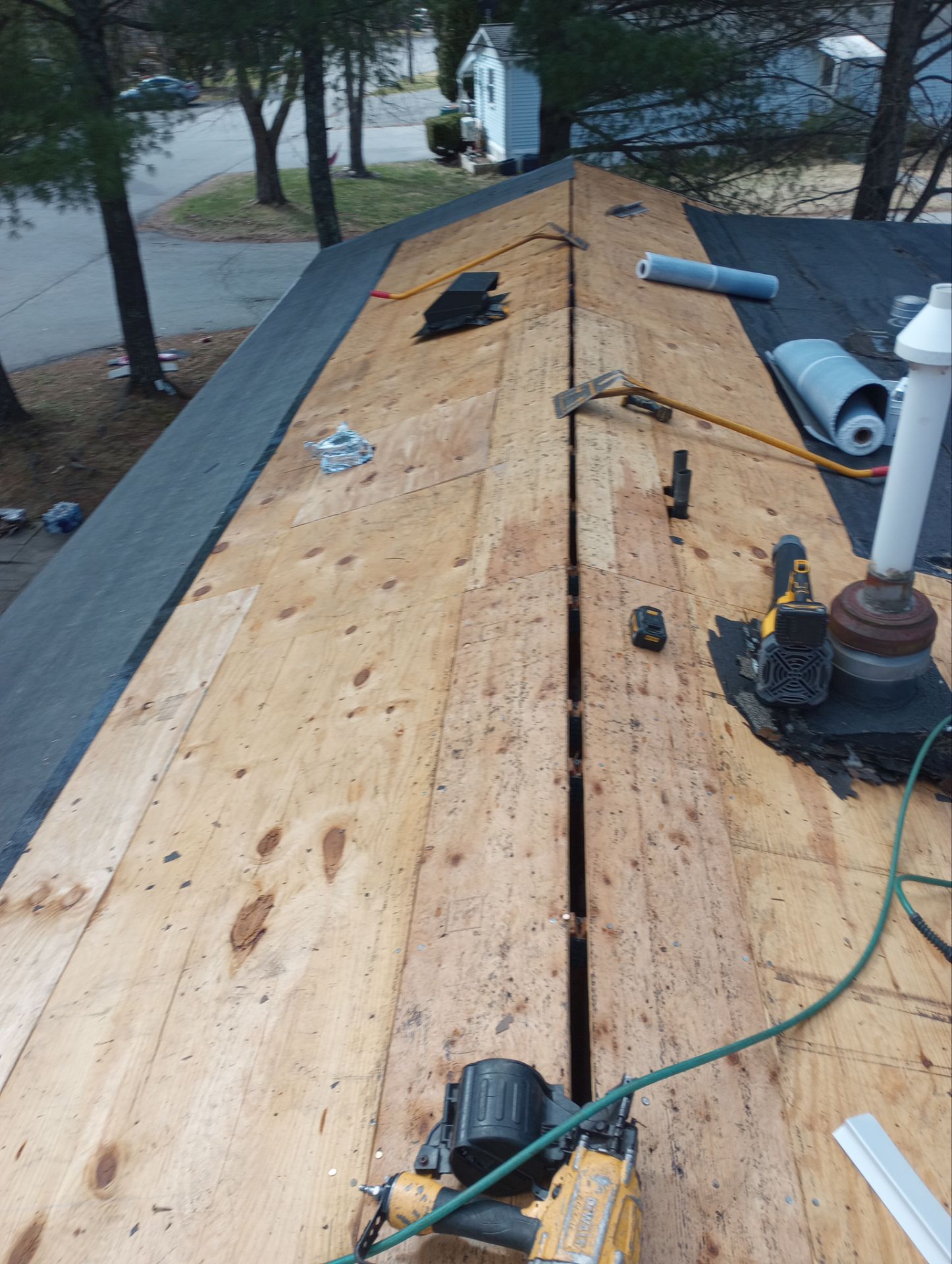 New Roof in Pleasant Valley NY  by roberts roofing